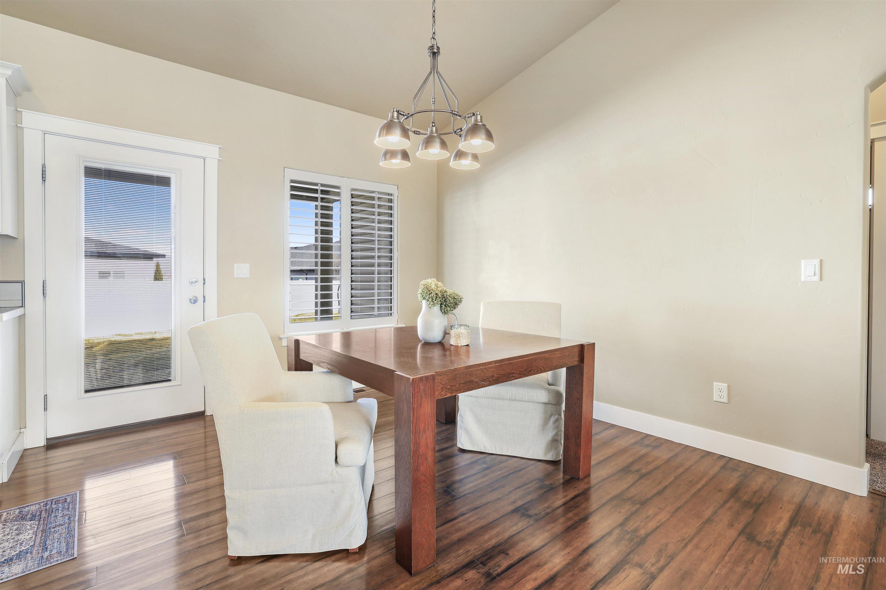 1434 Riverbend Pl, Twin Falls, Idaho 83301, 5 Bedrooms, 3 Bathrooms, Residential For Sale, Price $619,500,MLS 98953849