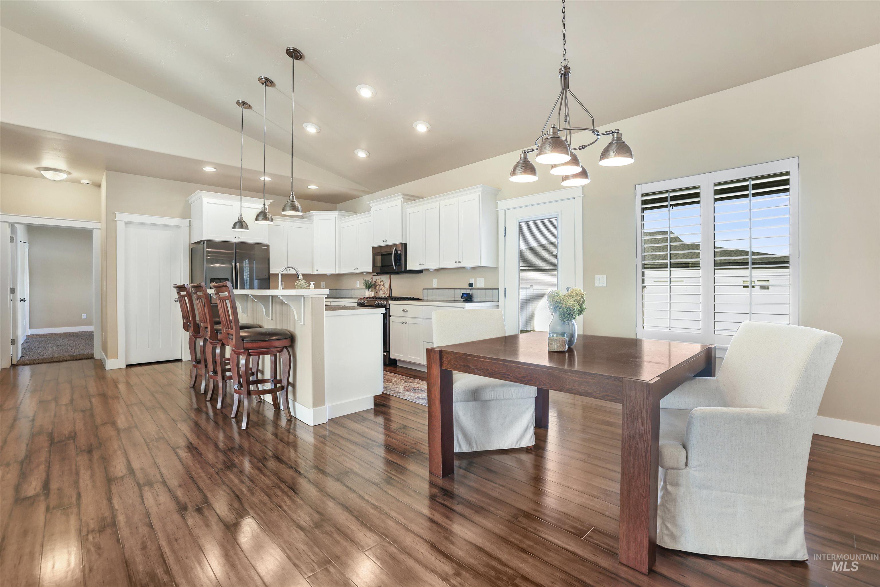 1434 Riverbend Pl, Twin Falls, Idaho 83301, 5 Bedrooms, 3 Bathrooms, Residential For Sale, Price $619,500,MLS 98953849