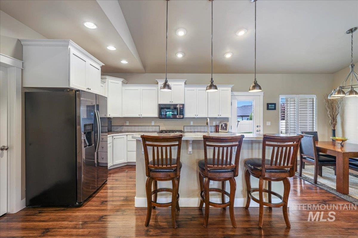 1434 Riverbend Pl, Twin Falls, Idaho 83301, 5 Bedrooms, 3 Bathrooms, Residential For Sale, Price $619,500,MLS 98953849