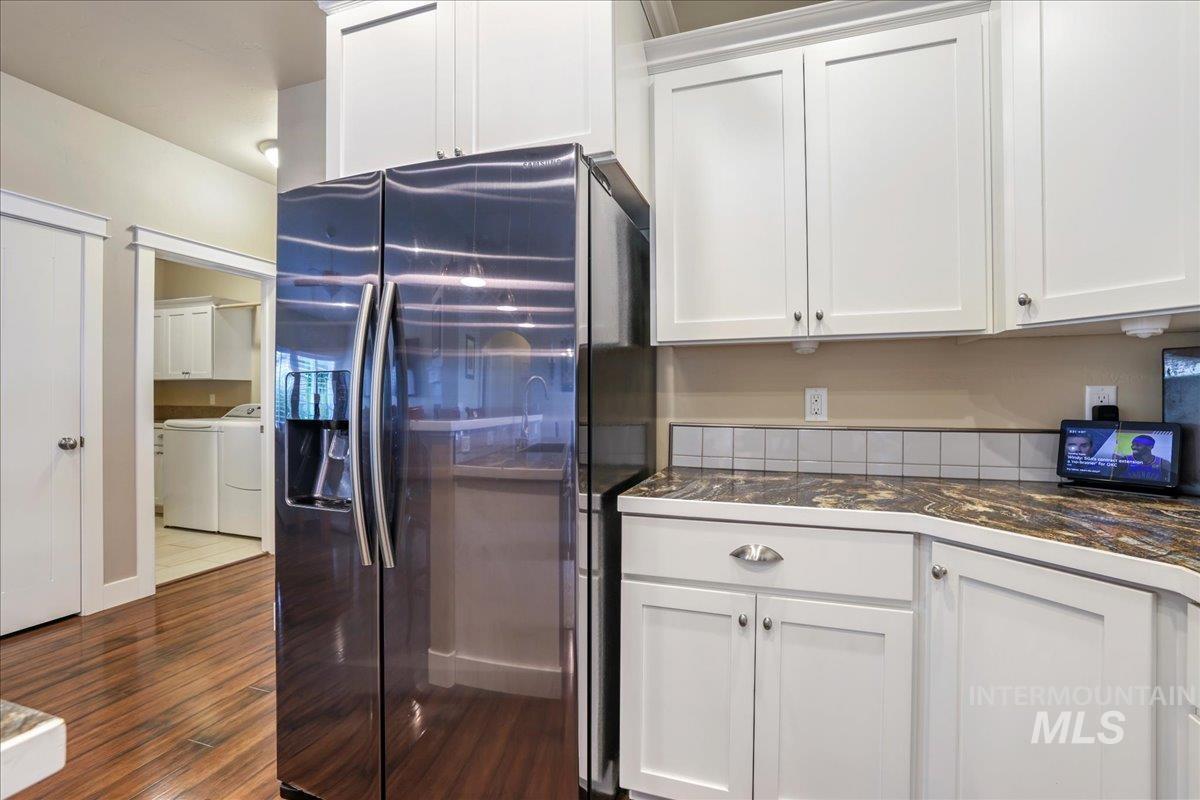 1434 Riverbend Pl, Twin Falls, Idaho 83301, 5 Bedrooms, 3 Bathrooms, Residential For Sale, Price $619,500,MLS 98953849