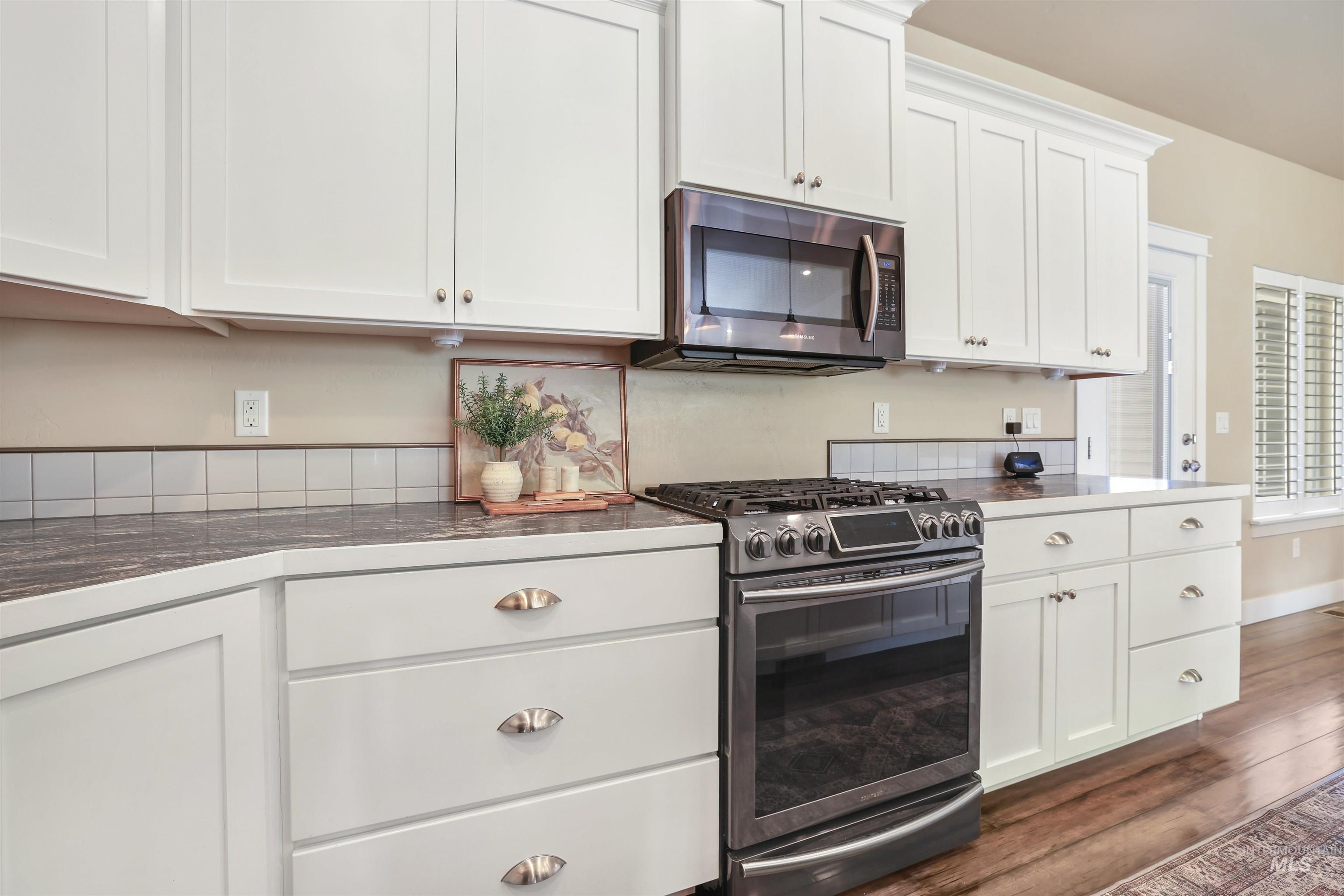 1434 Riverbend Pl, Twin Falls, Idaho 83301, 5 Bedrooms, 3 Bathrooms, Residential For Sale, Price $619,500,MLS 98953849