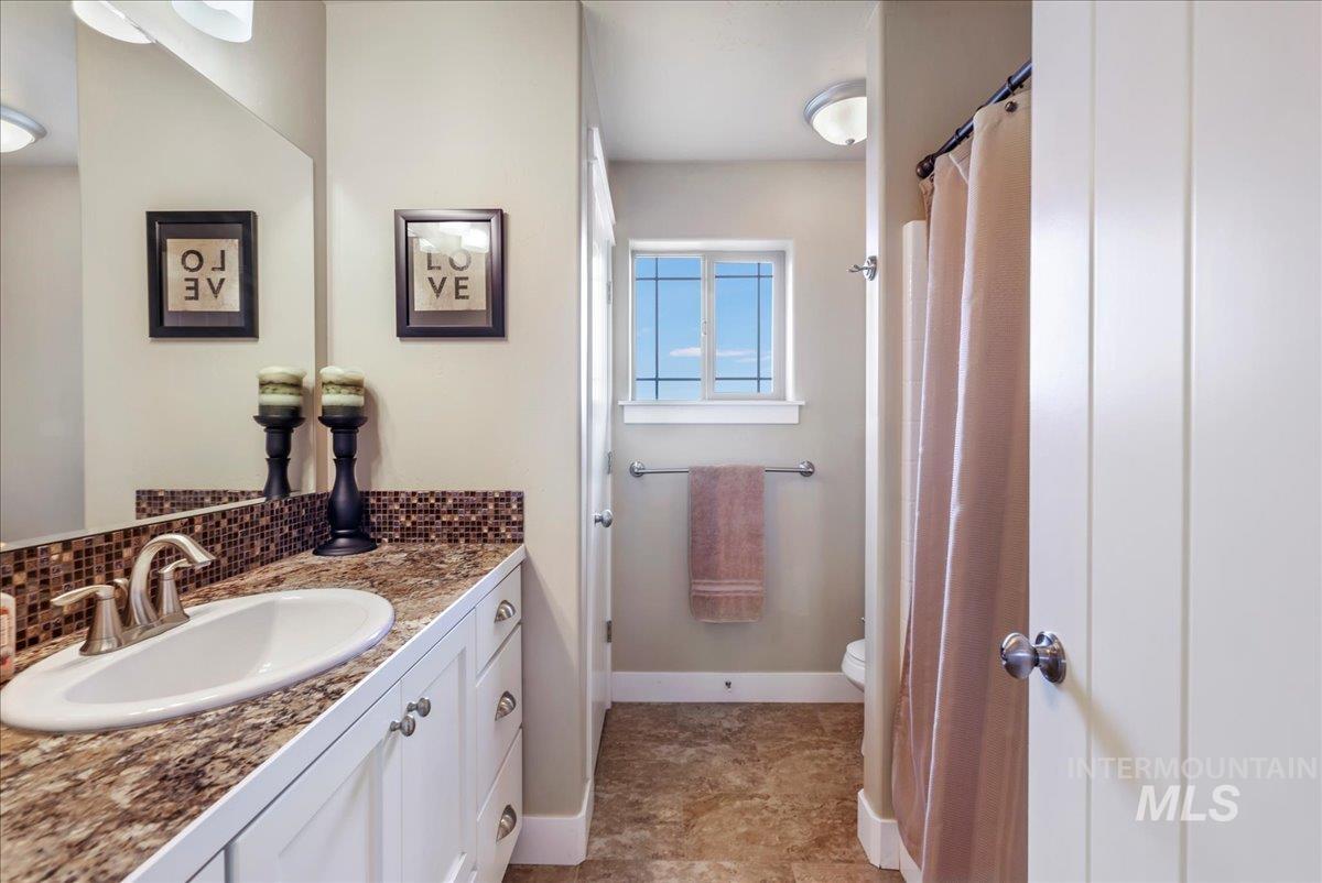 1434 Riverbend Pl, Twin Falls, Idaho 83301, 5 Bedrooms, 3 Bathrooms, Residential For Sale, Price $619,500,MLS 98953849