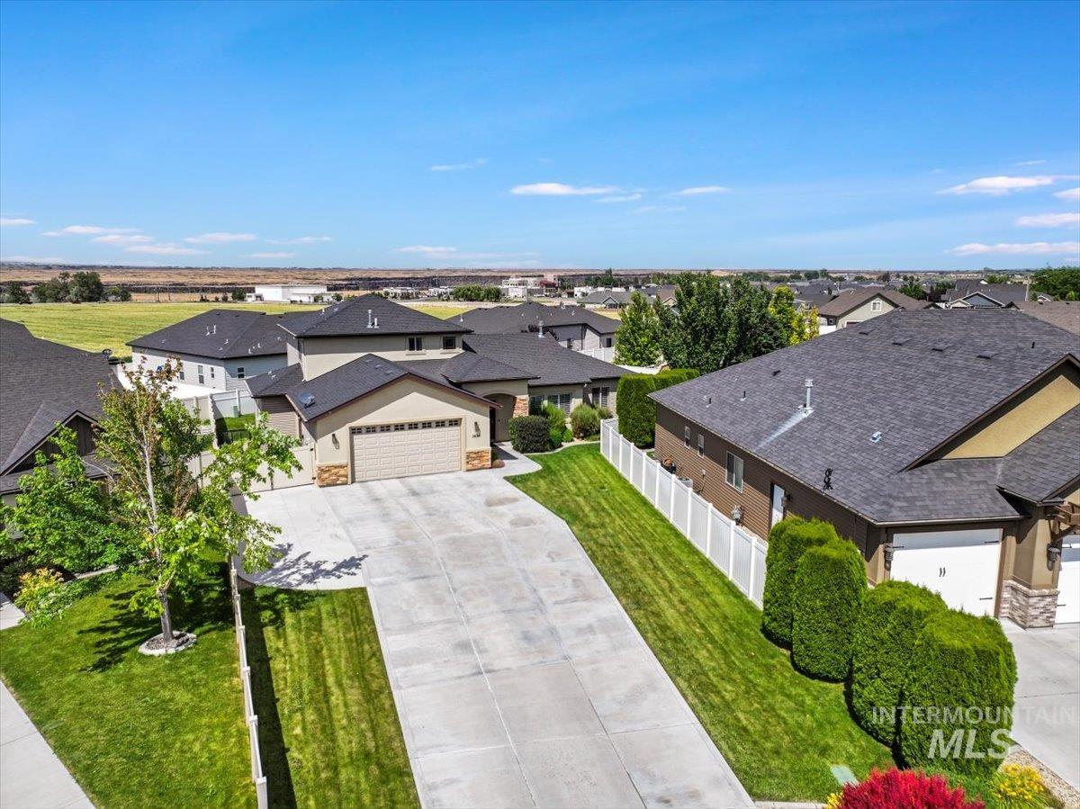 1434 Riverbend Pl, Twin Falls, Idaho 83301, 5 Bedrooms, 3 Bathrooms, Residential For Sale, Price $619,500,MLS 98953849