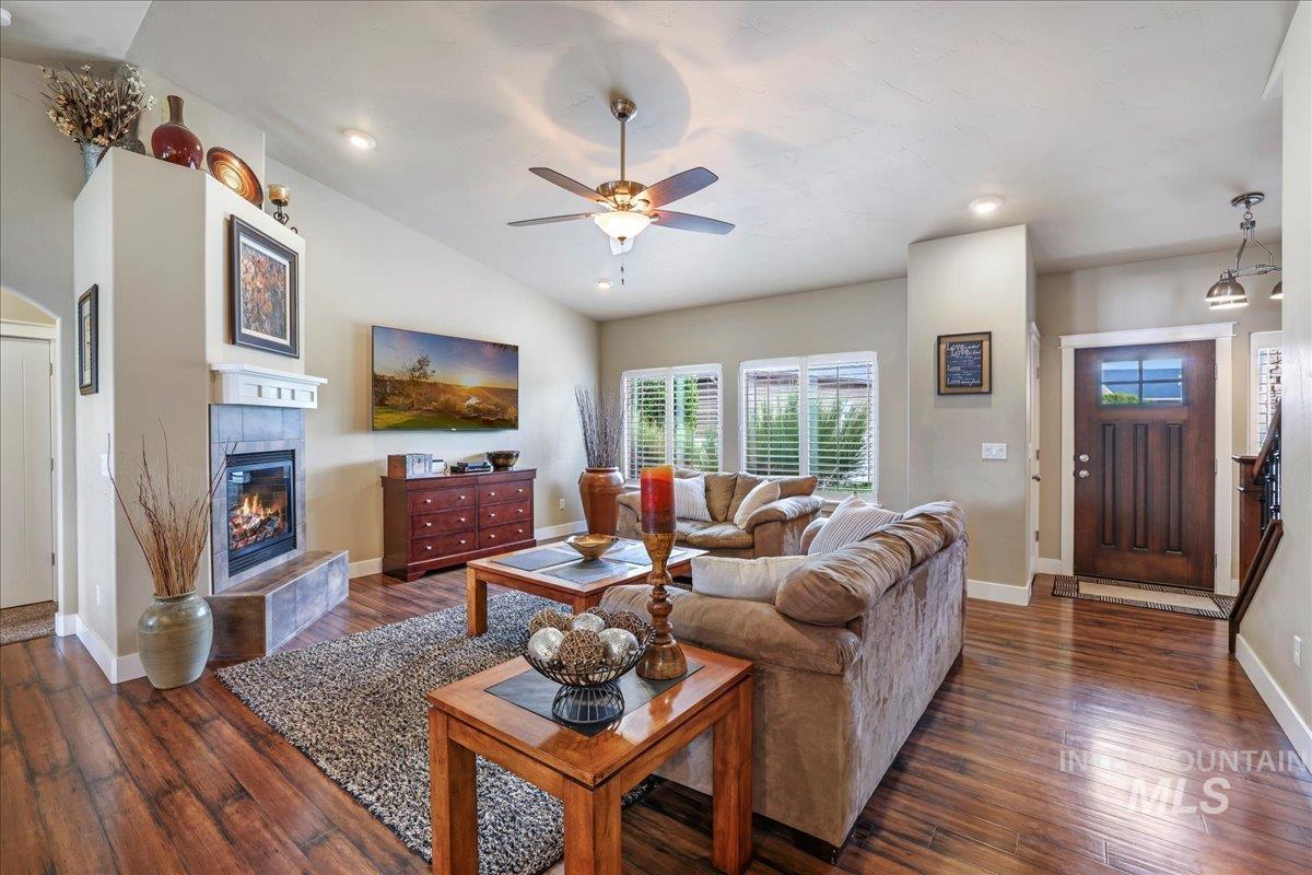 1434 Riverbend Pl, Twin Falls, Idaho 83301, 5 Bedrooms, 3 Bathrooms, Residential For Sale, Price $619,500,MLS 98953849