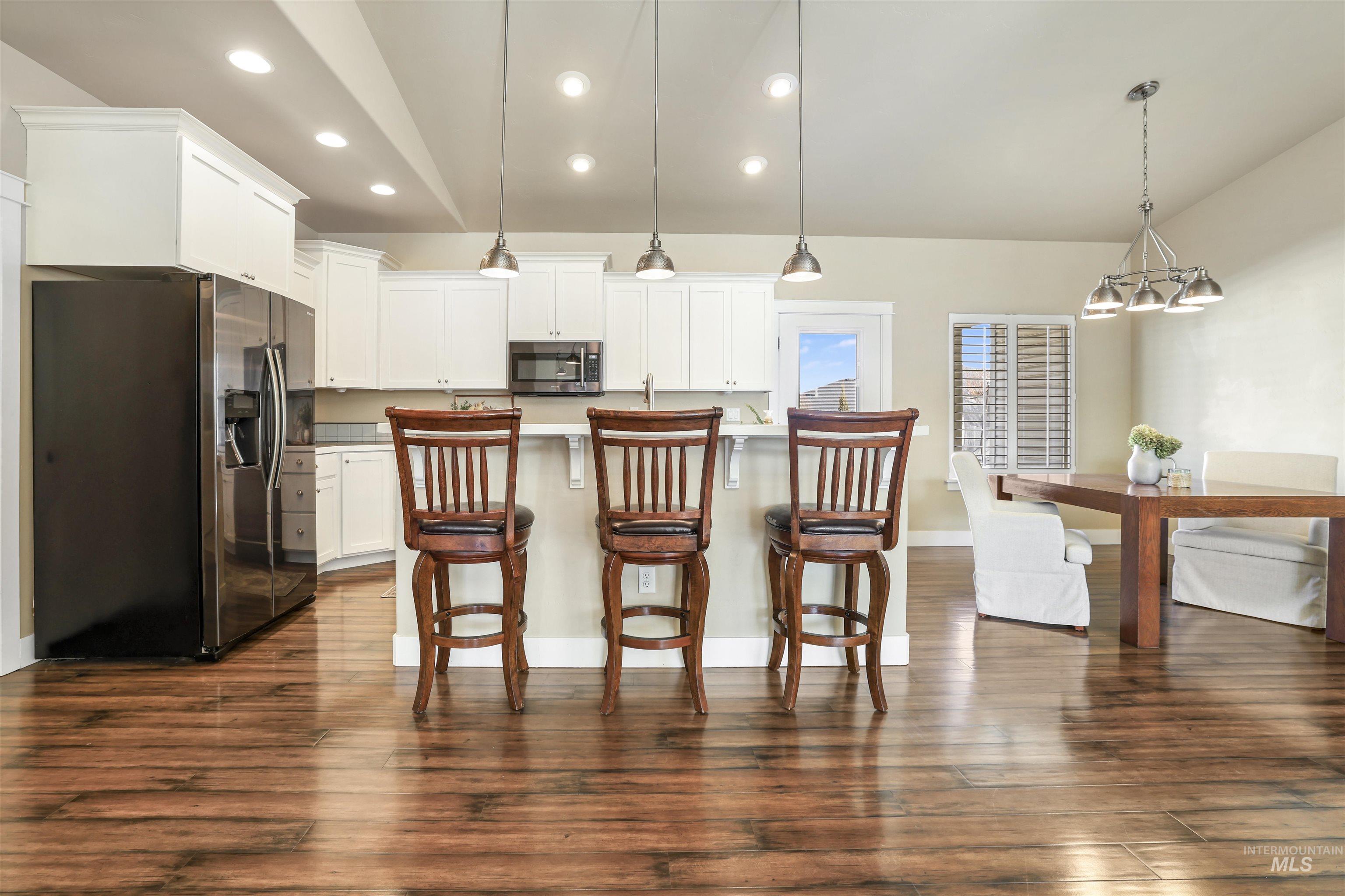 1434 Riverbend Pl, Twin Falls, Idaho 83301, 5 Bedrooms, 3 Bathrooms, Residential For Sale, Price $619,500,MLS 98953849