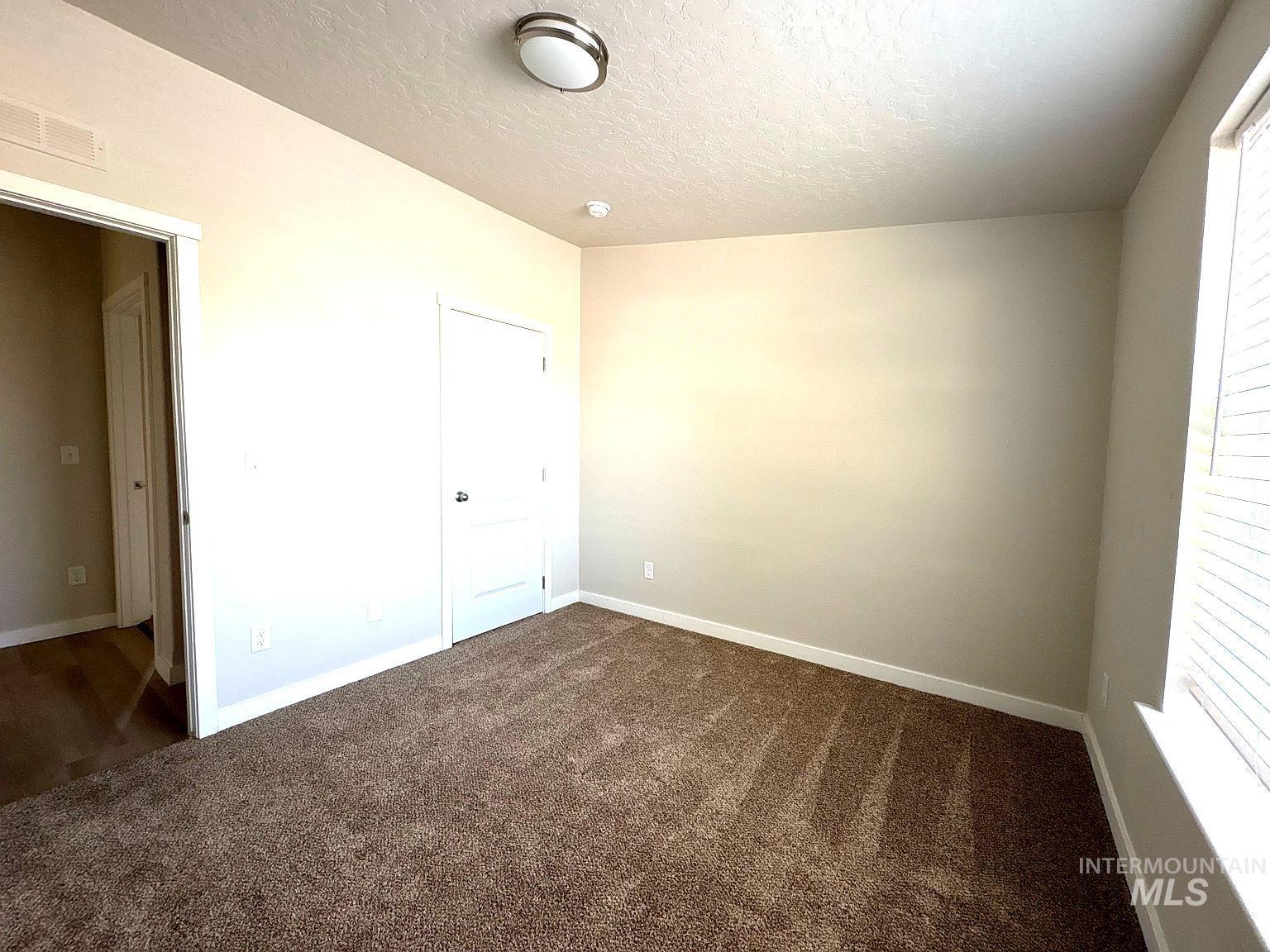 320 E Arthur Ave, Glenns Ferry, Idaho 83623, 2 Bedrooms, 2 Bathrooms, Residential For Sale, Price $325,000,MLS 98953952