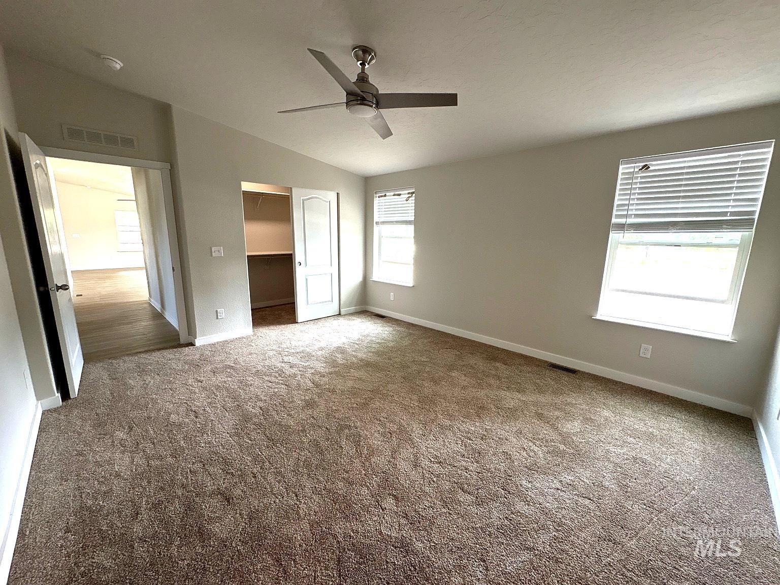 320 E Arthur Ave, Glenns Ferry, Idaho 83623, 2 Bedrooms, 2 Bathrooms, Residential For Sale, Price $325,000,MLS 98953952