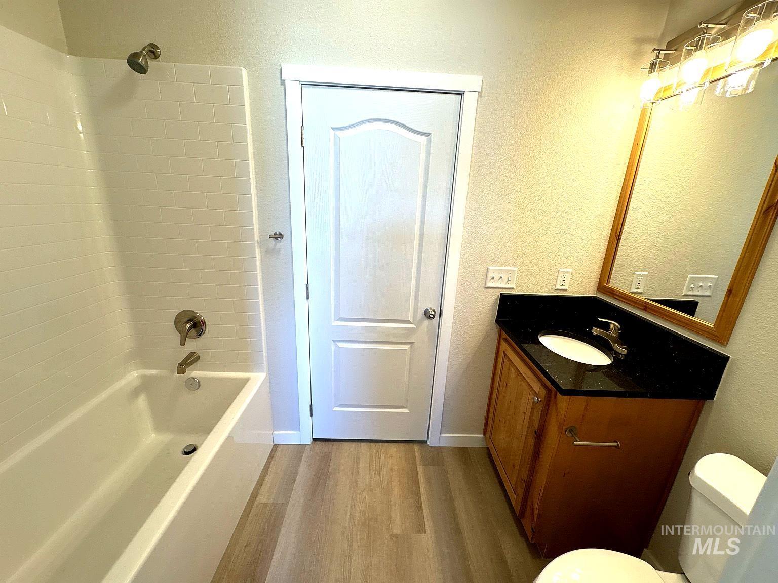 320 E Arthur Ave, Glenns Ferry, Idaho 83623, 2 Bedrooms, 2 Bathrooms, Residential For Sale, Price $325,000, 98953952