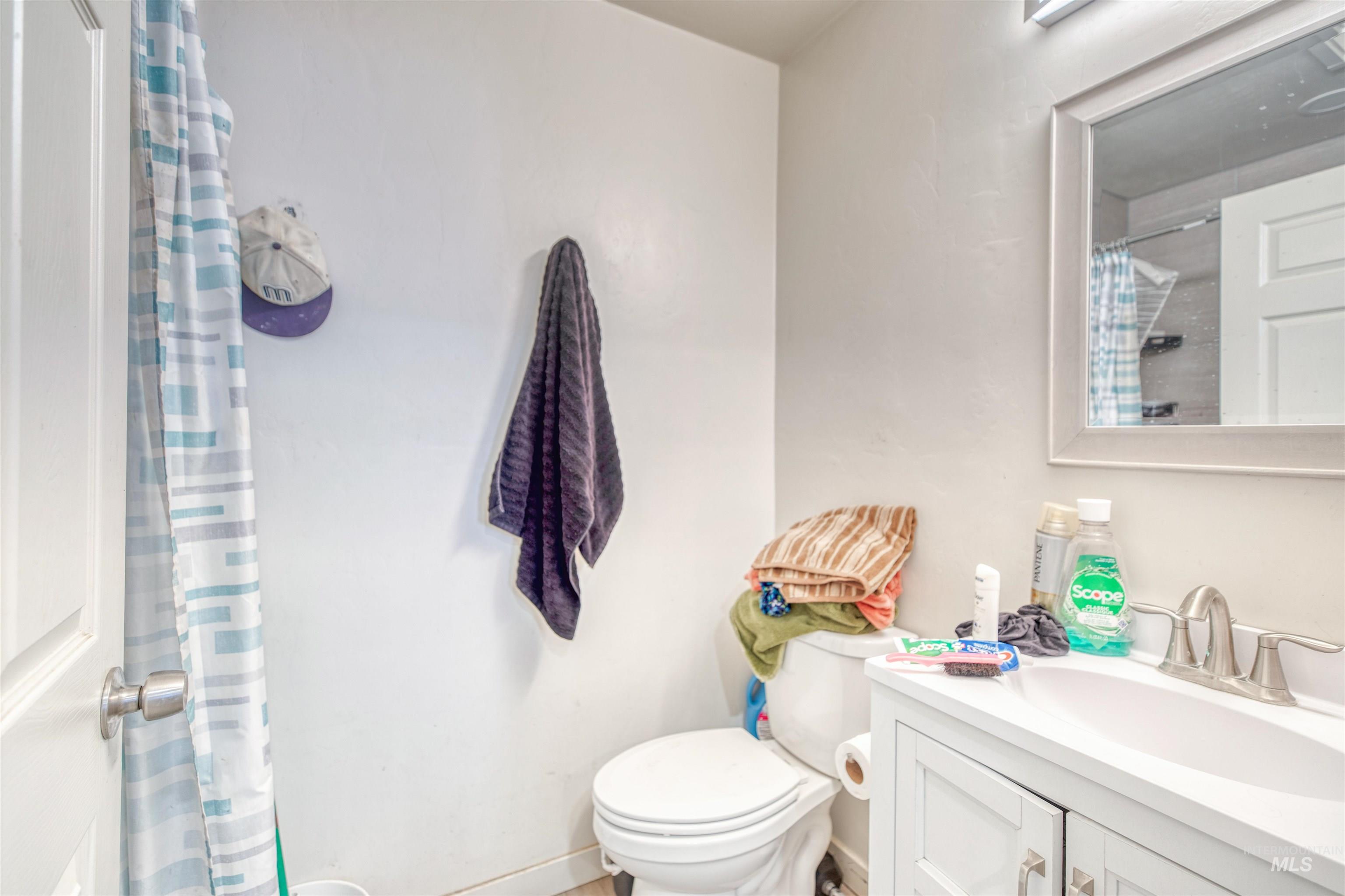 106 E Main St, Nyssa, Oregon 97913, 1 Bedroom, 1 Bathroom, Residential Income For Sale, Price $425,000,MLS 98954000