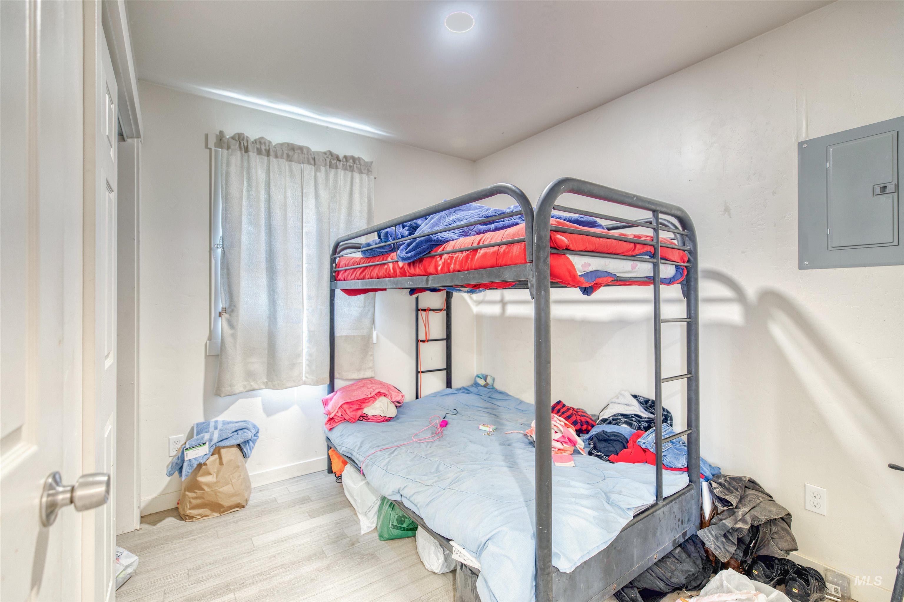 106 E Main St, Nyssa, Oregon 97913, 1 Bedroom, 1 Bathroom, Residential Income For Sale, Price $425,000,MLS 98954000