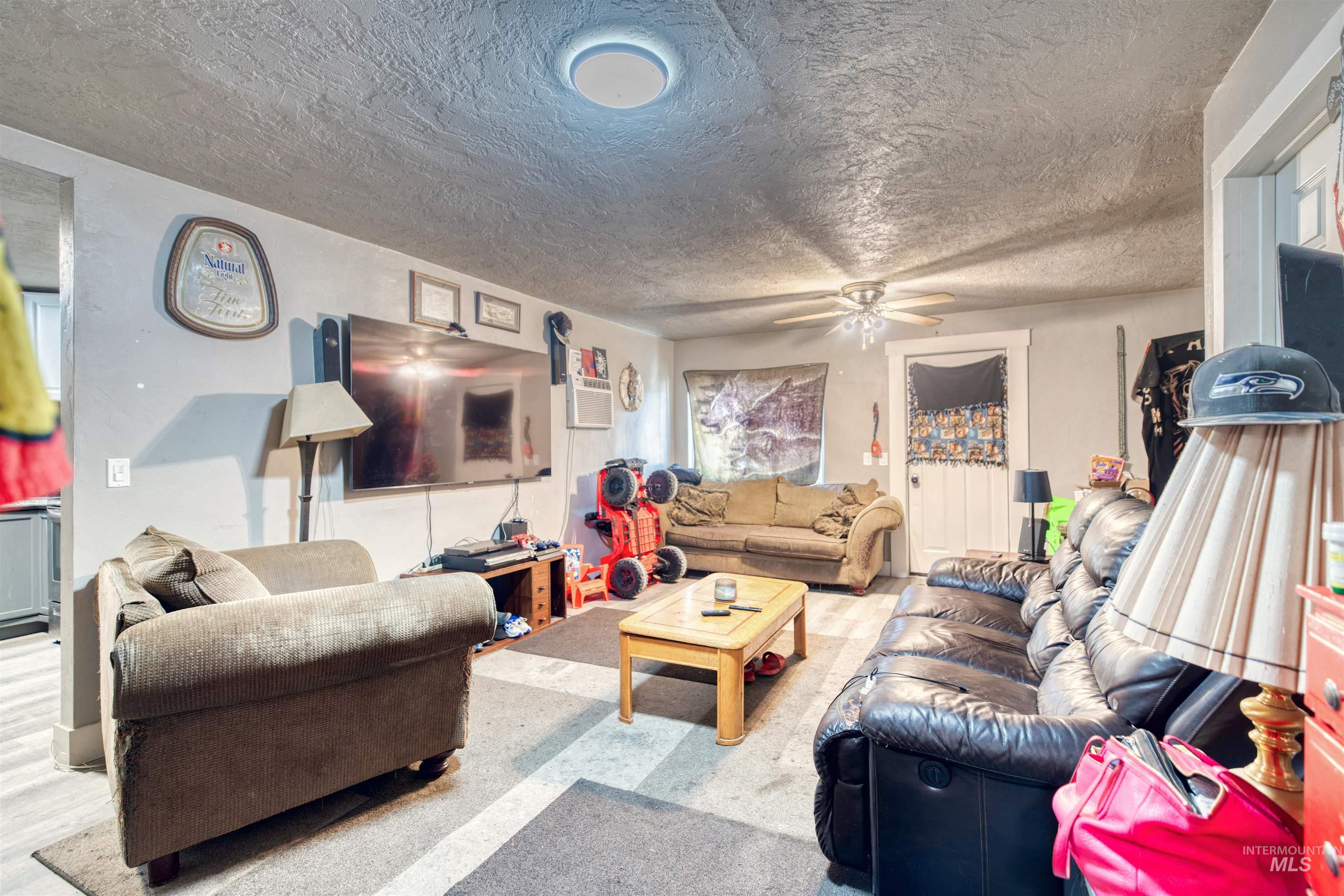 106 E Main St, Nyssa, Oregon 97913, 1 Bedroom, 1 Bathroom, Residential Income For Sale, Price $425,000,MLS 98954000