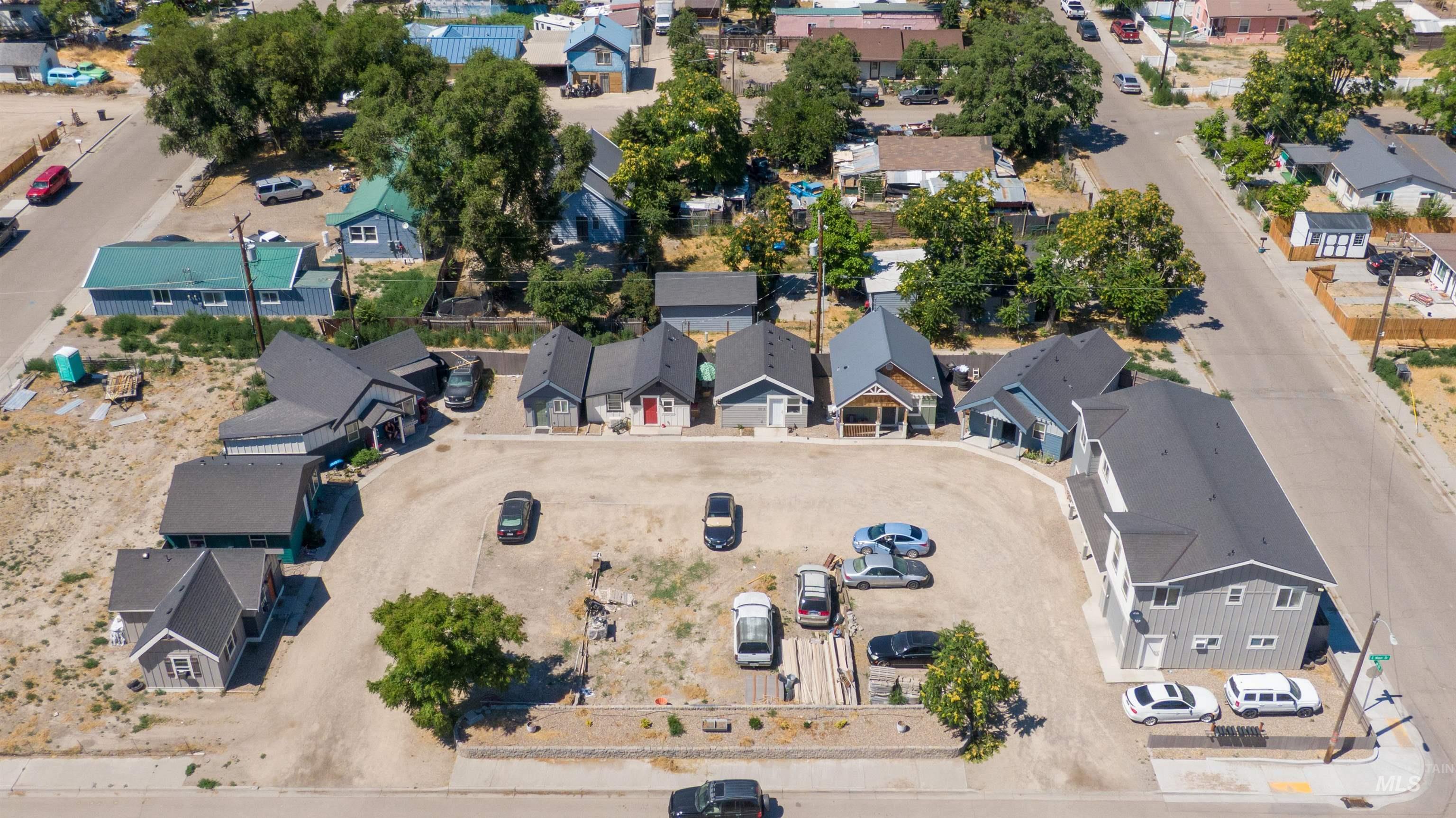 106 E Main St, Nyssa, Oregon 97913, 1 Bedroom, 1 Bathroom, Residential Income For Sale, Price $425,000,MLS 98954000