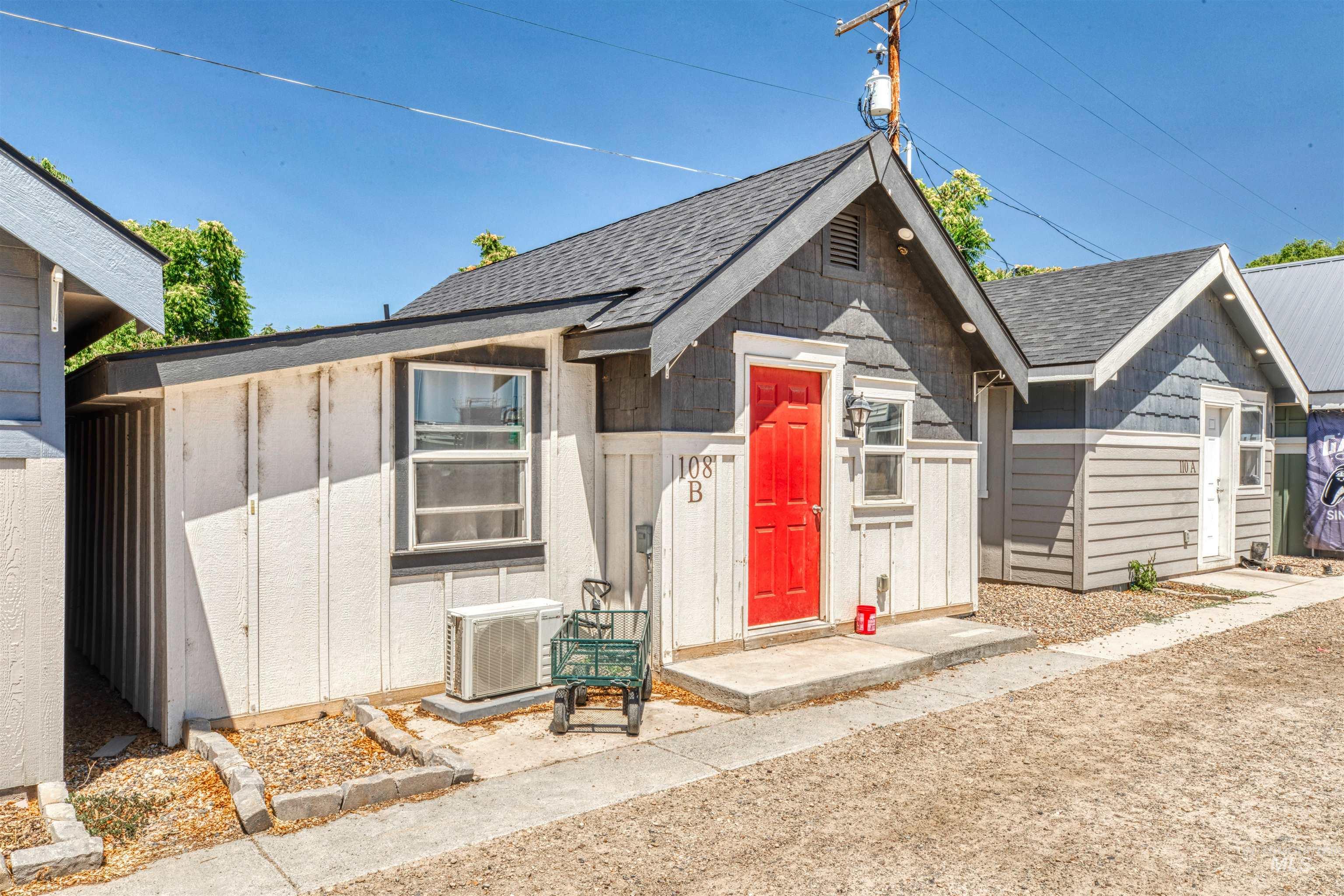 108 E Main St, Nyssa, Oregon 97913, 1 Bedroom, 1 Bathroom, Residential Income For Sale, Price $275,000,MLS 98954002