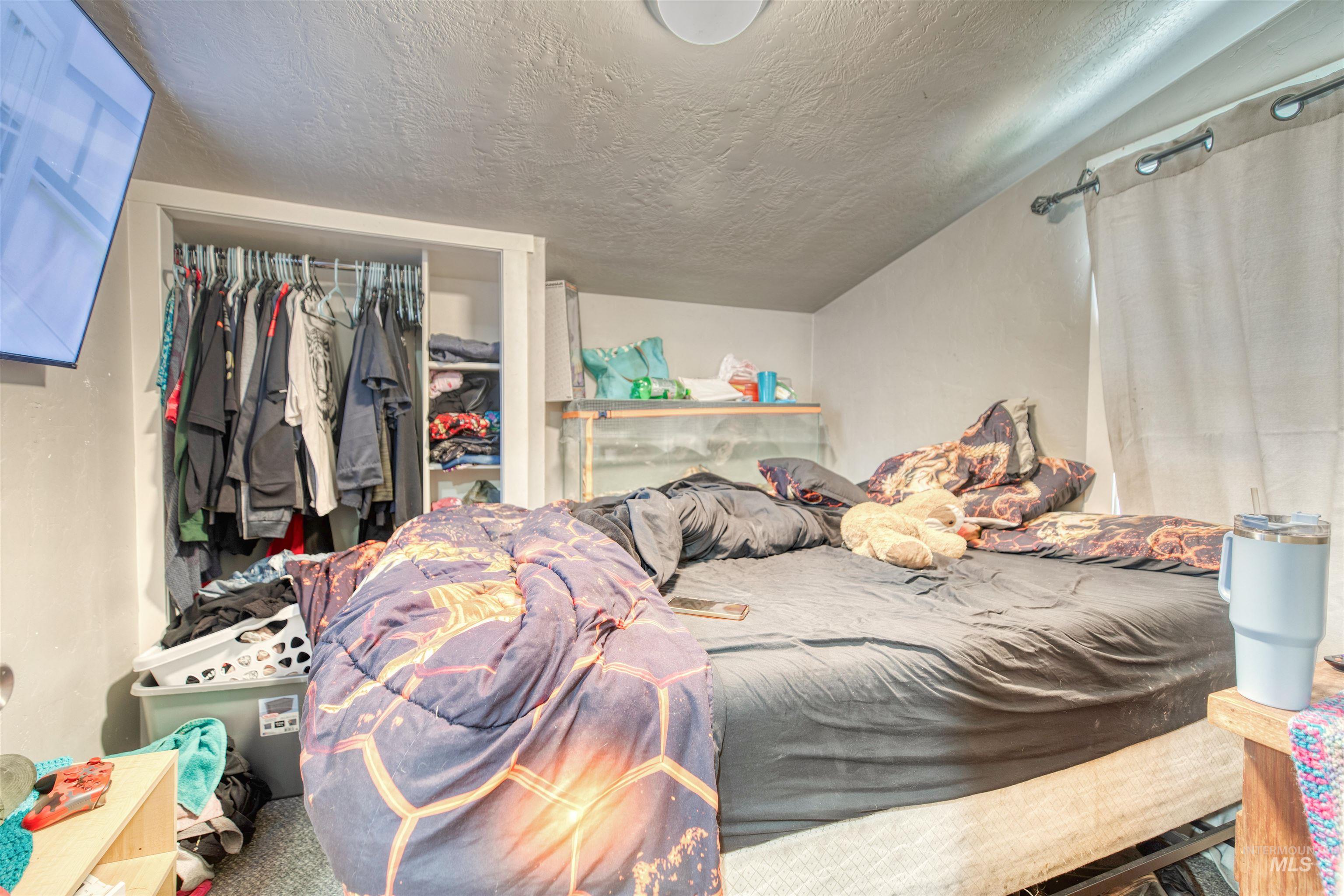 108 E Main St, Nyssa, Oregon 97913, 1 Bedroom, 1 Bathroom, Residential Income For Sale, Price $275,000,MLS 98954002