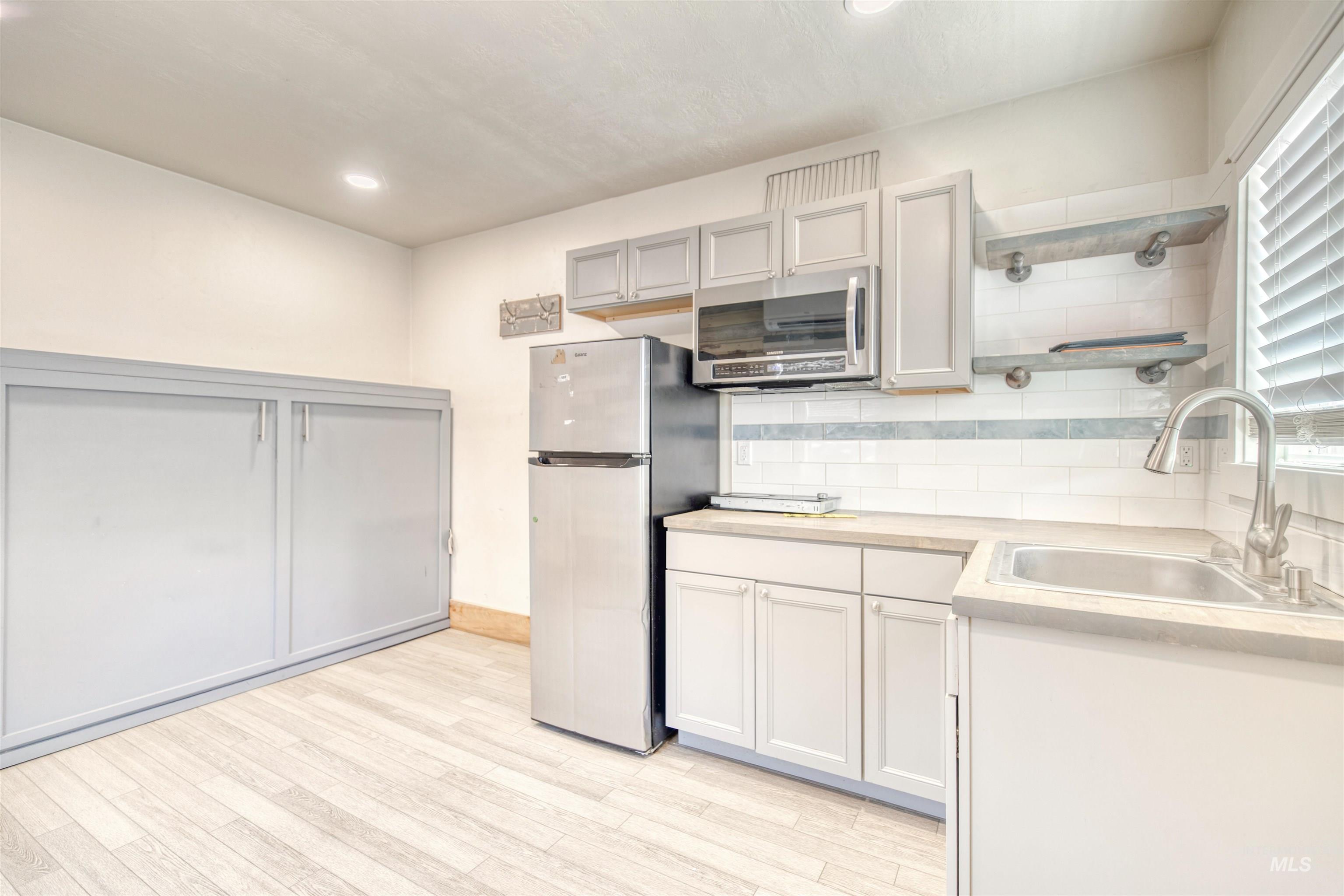 108 E Main St, Nyssa, Oregon 97913, 1 Bedroom, 1 Bathroom, Residential Income For Sale, Price $275,000,MLS 98954002