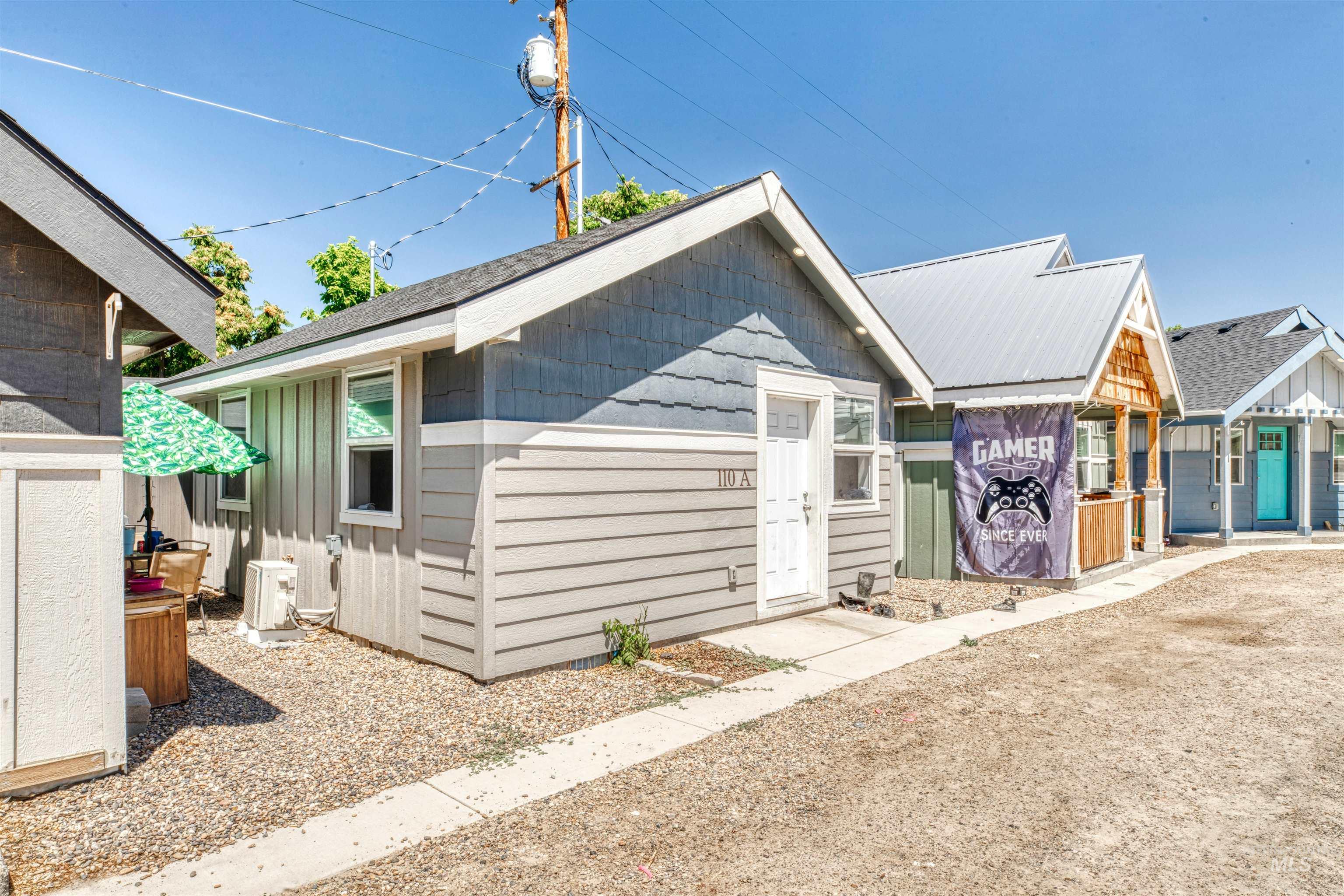 110 E Main St, Nyssa, Oregon 97913, 2 Bedrooms, 1 Bathroom, Residential Income For Sale, Price $280,000,MLS 98954008