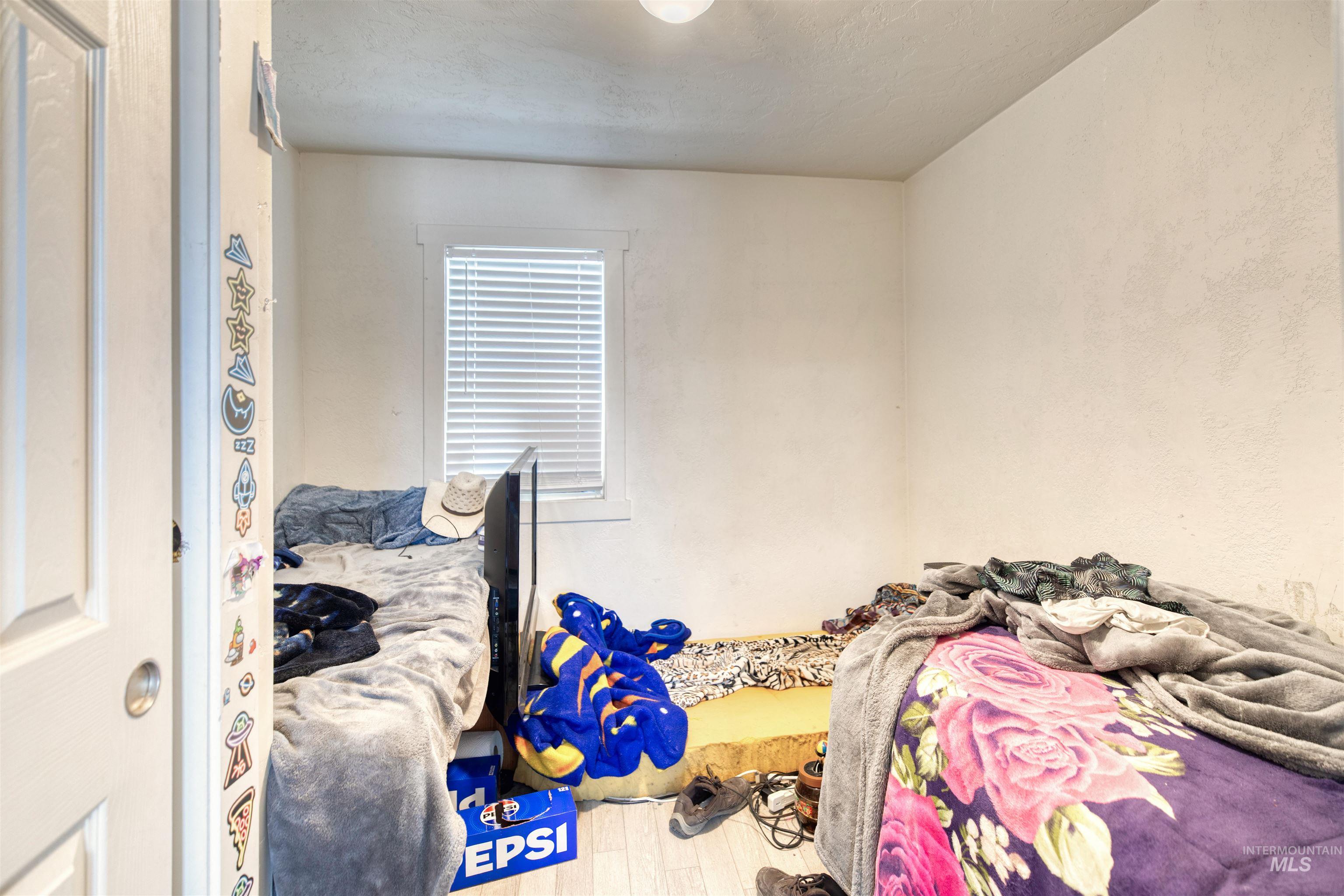 110 E Main St, Nyssa, Oregon 97913, 2 Bedrooms, 1 Bathroom, Residential Income For Sale, Price $280,000,MLS 98954008