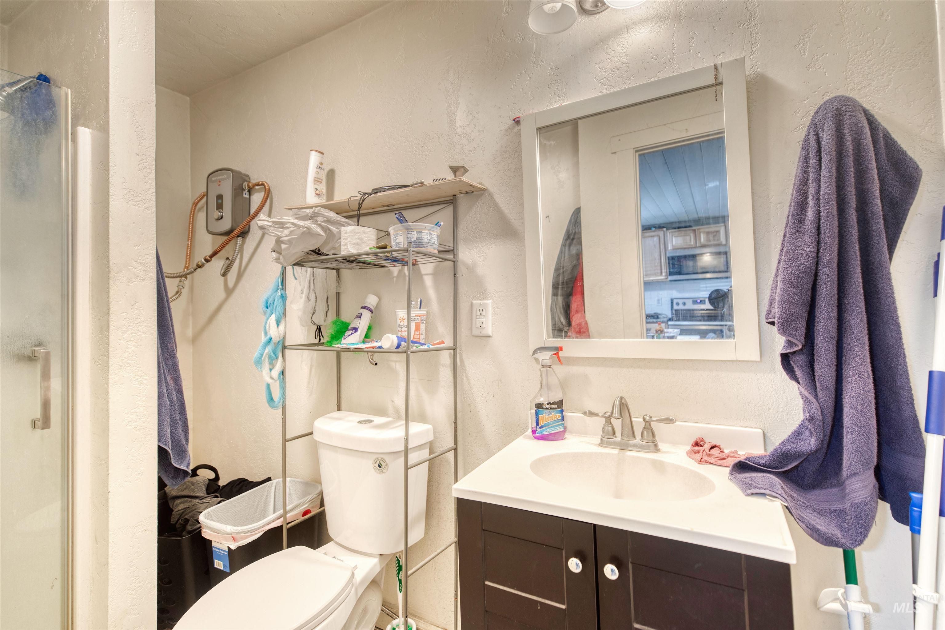 110 E Main St, Nyssa, Oregon 97913, 2 Bedrooms, 1 Bathroom, Residential Income For Sale, Price $280,000,MLS 98954008