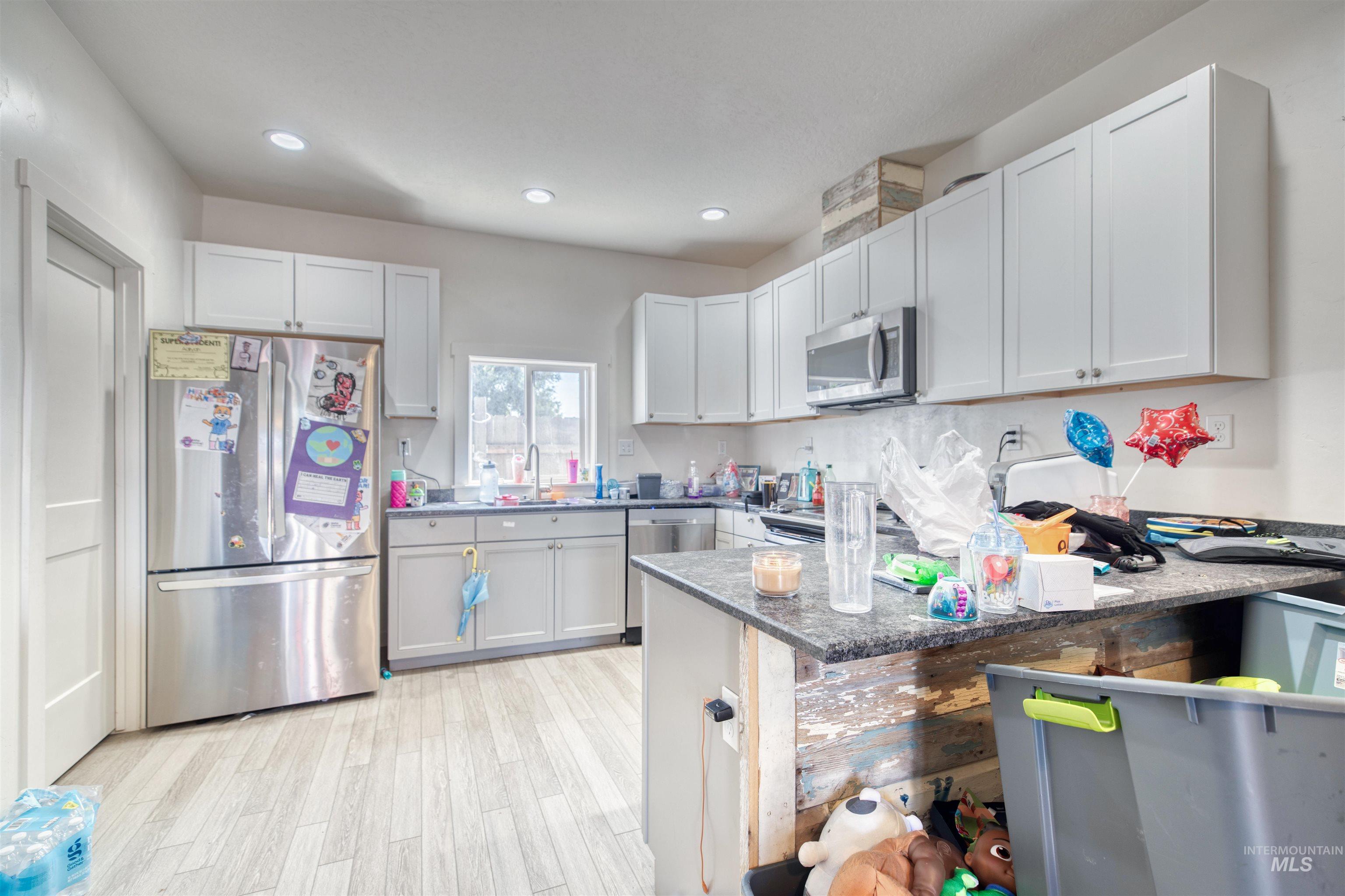 112 E Main St, Nyssa, Oregon 97913, 2 Bedrooms, 1 Bathroom, Residential Income For Sale, Price $520,000,MLS 98954054