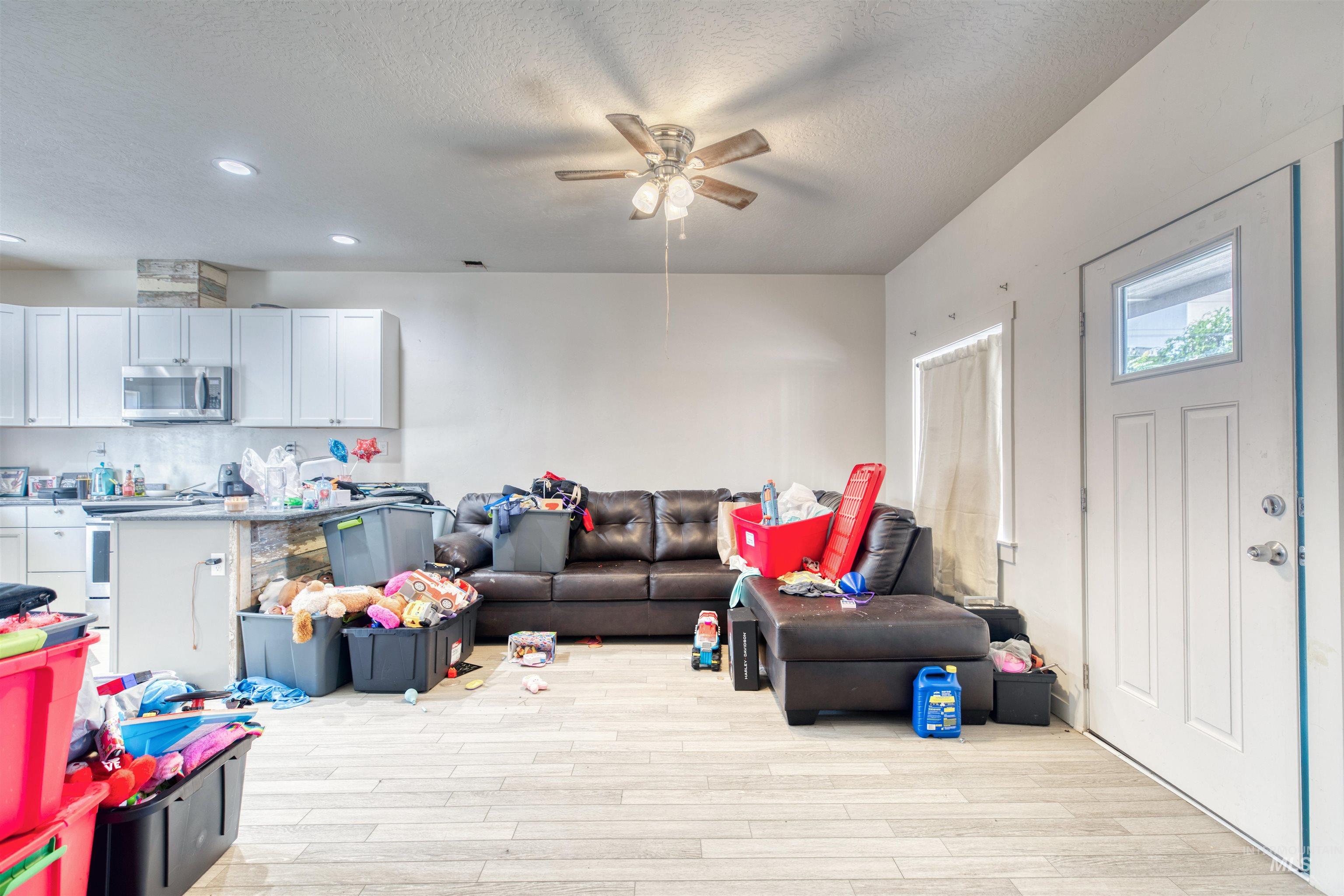 112 E Main St, Nyssa, Oregon 97913, 2 Bedrooms, 1 Bathroom, Residential Income For Sale, Price $520,000,MLS 98954054