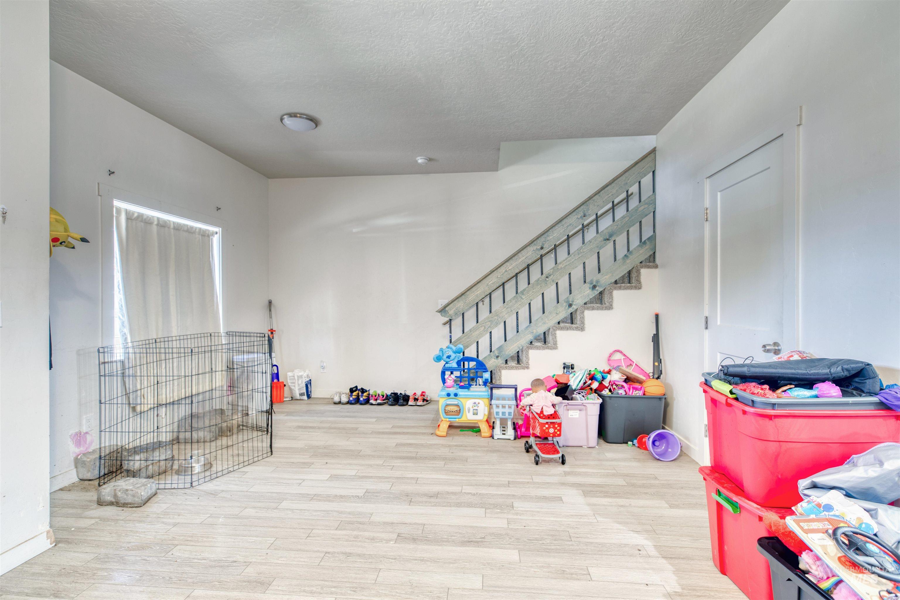 112 E Main St, Nyssa, Oregon 97913, 2 Bedrooms, 1 Bathroom, Residential Income For Sale, Price $520,000,MLS 98954054