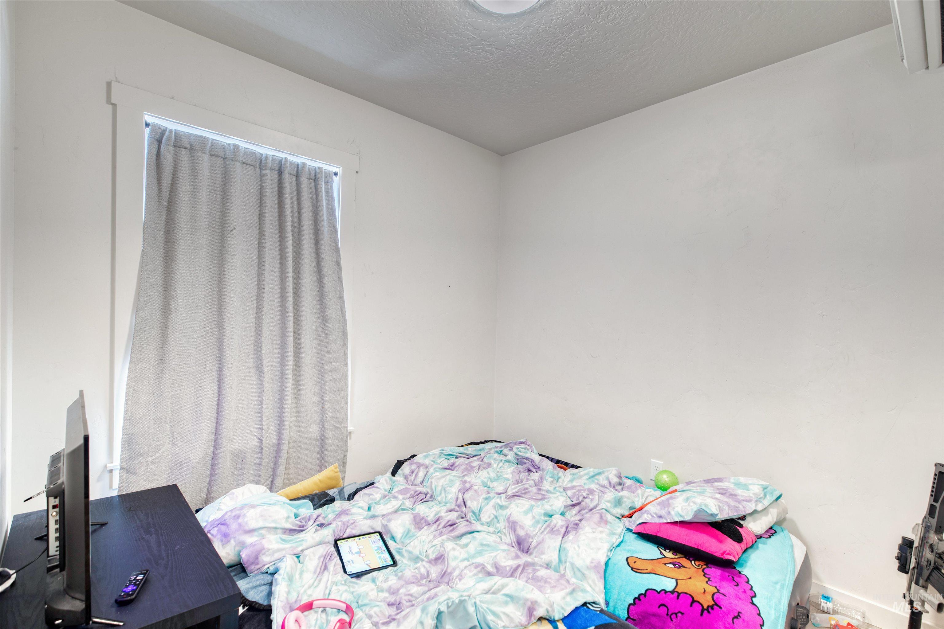 112 E Main St, Nyssa, Oregon 97913, 2 Bedrooms, 1 Bathroom, Residential Income For Sale, Price $520,000,MLS 98954054