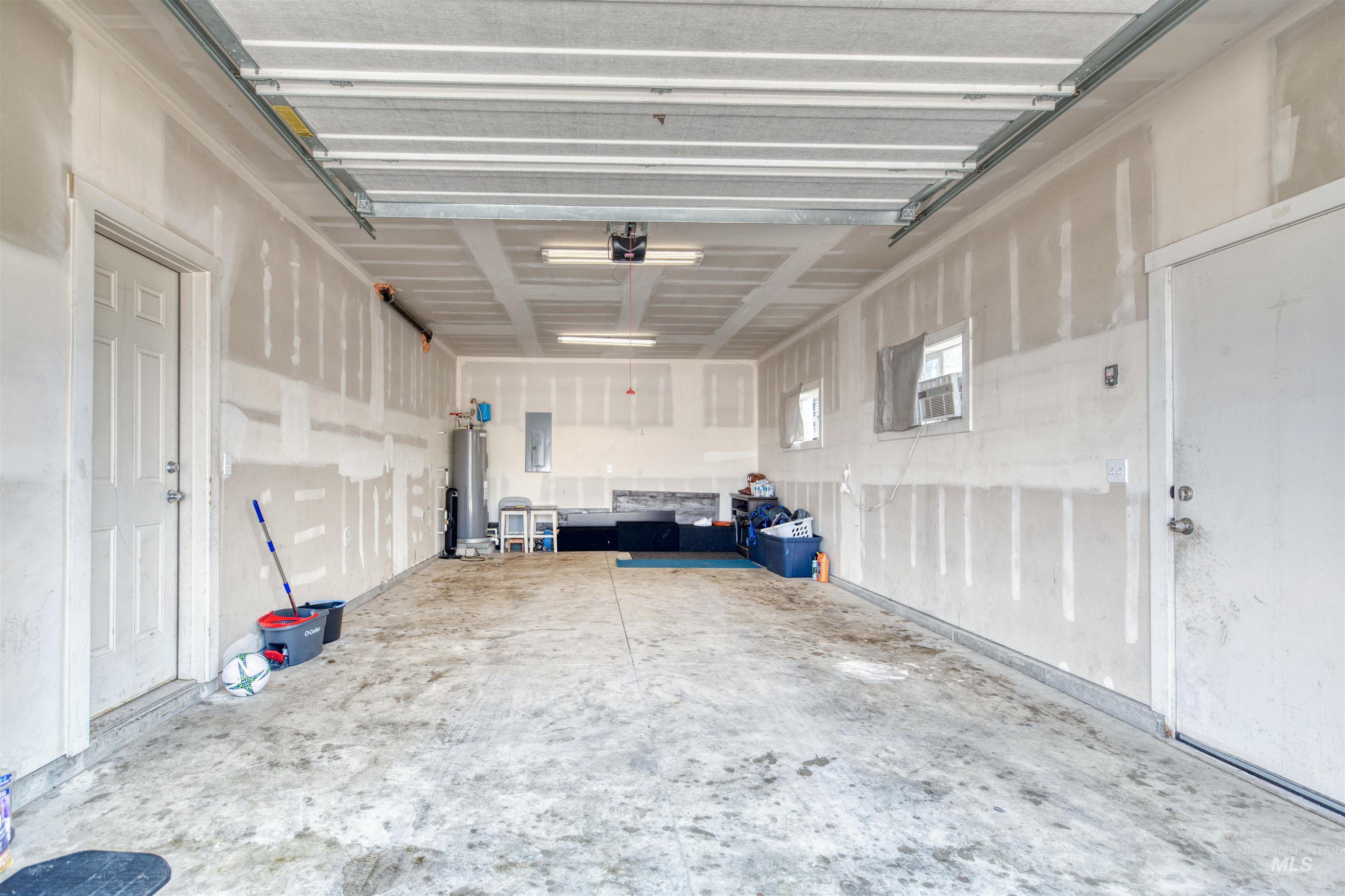 112 E Main St, Nyssa, Oregon 97913, 2 Bedrooms, 1 Bathroom, Residential Income For Sale, Price $520,000,MLS 98954054