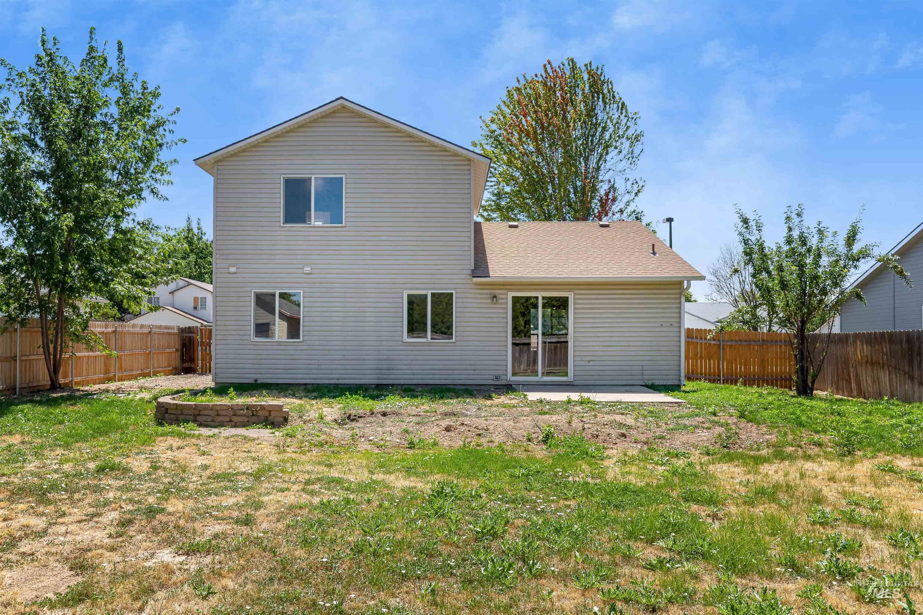 1070 W Honker Dr., Meridian, Idaho 83642, 3 Bedrooms, 2 Bathrooms, Residential For Sale, Price $375,000,MLS 98954126