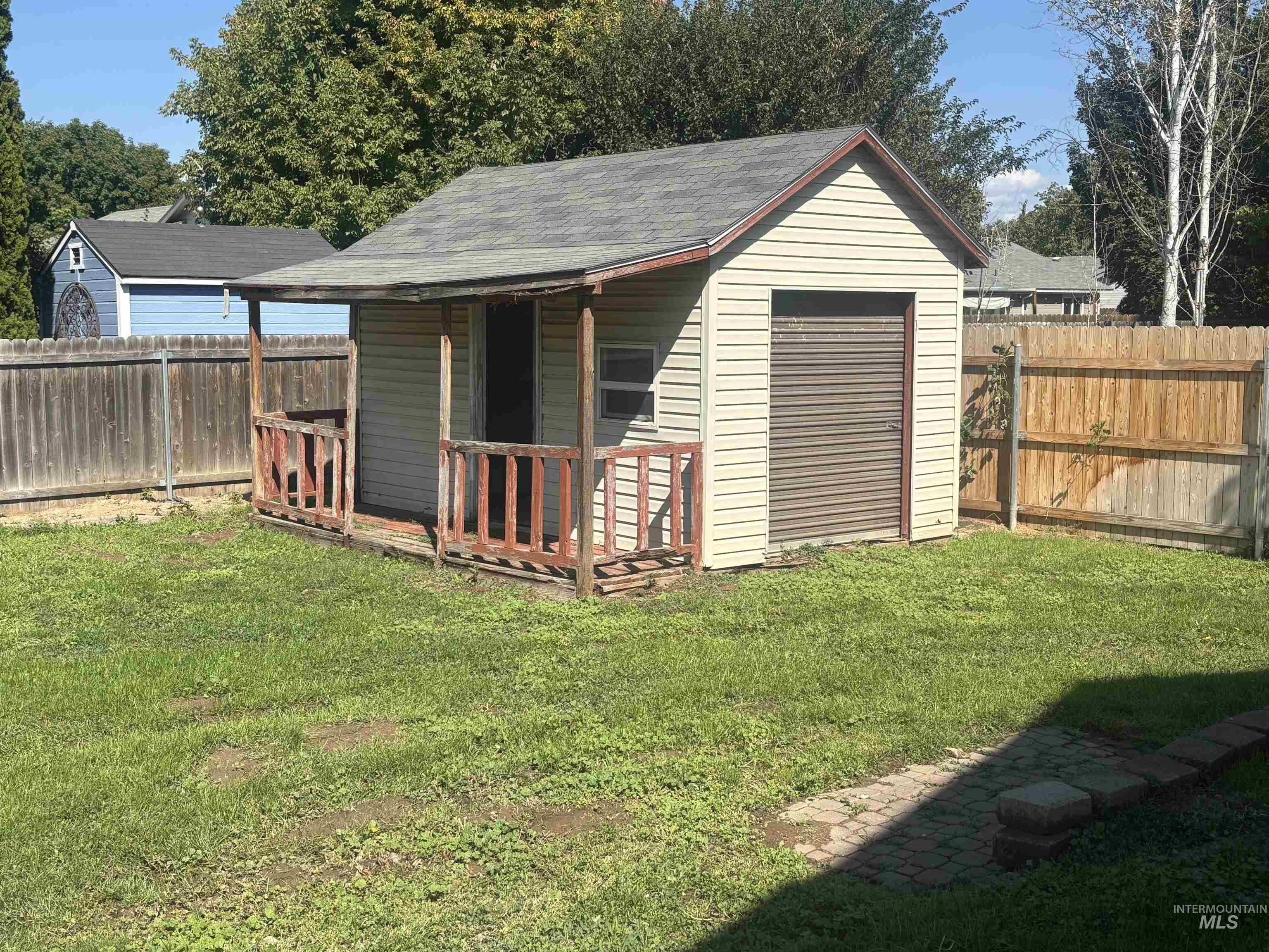 1070 W Honker Dr., Meridian, Idaho 83642, 3 Bedrooms, 2 Bathrooms, Residential For Sale, Price $375,000,MLS 98954126