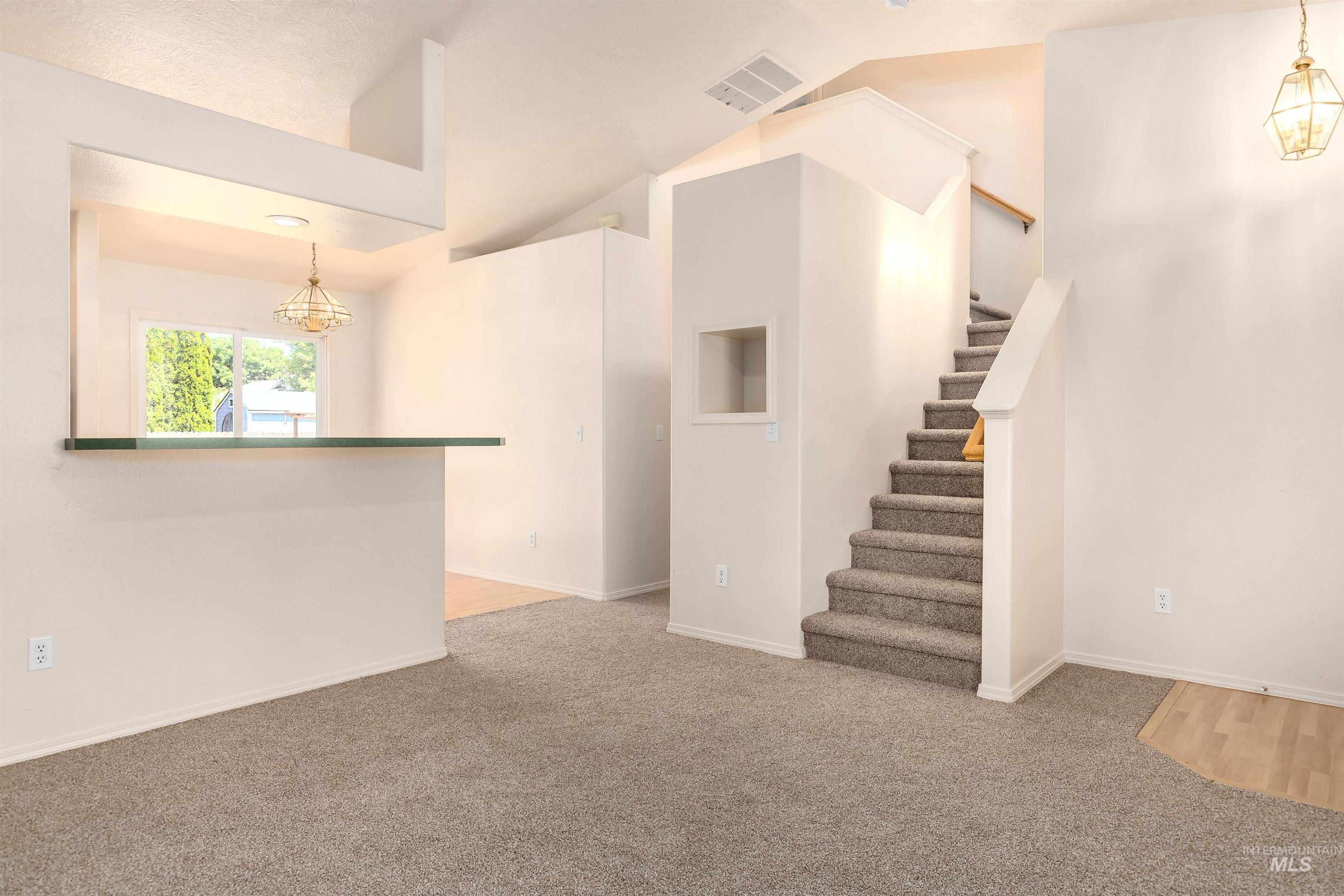 1070 W Honker Dr., Meridian, Idaho 83642, 3 Bedrooms, 2 Bathrooms, Residential For Sale, Price $375,000,MLS 98954126