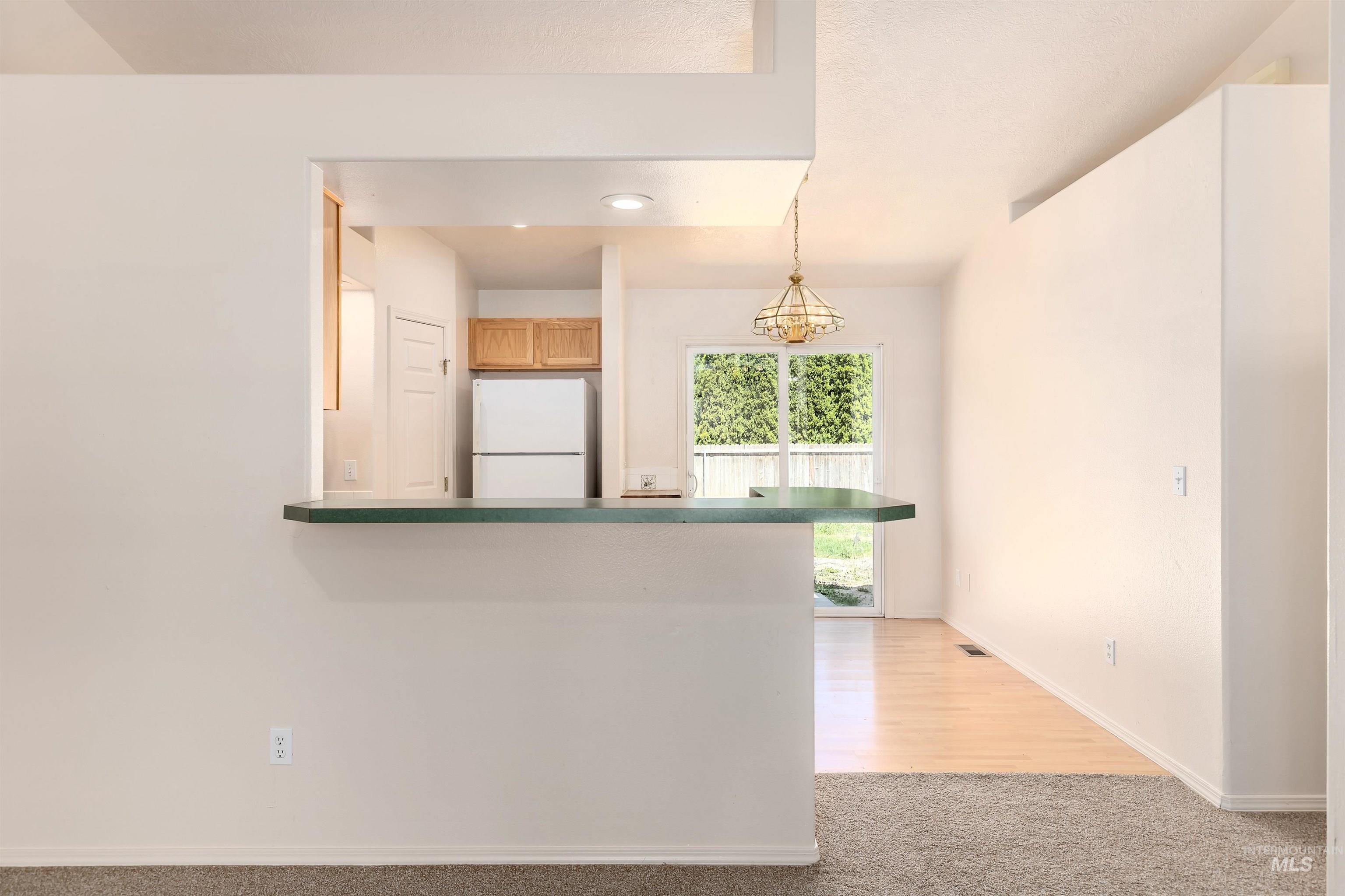 1070 W Honker Dr., Meridian, Idaho 83642, 3 Bedrooms, 2 Bathrooms, Residential For Sale, Price $375,000,MLS 98954126