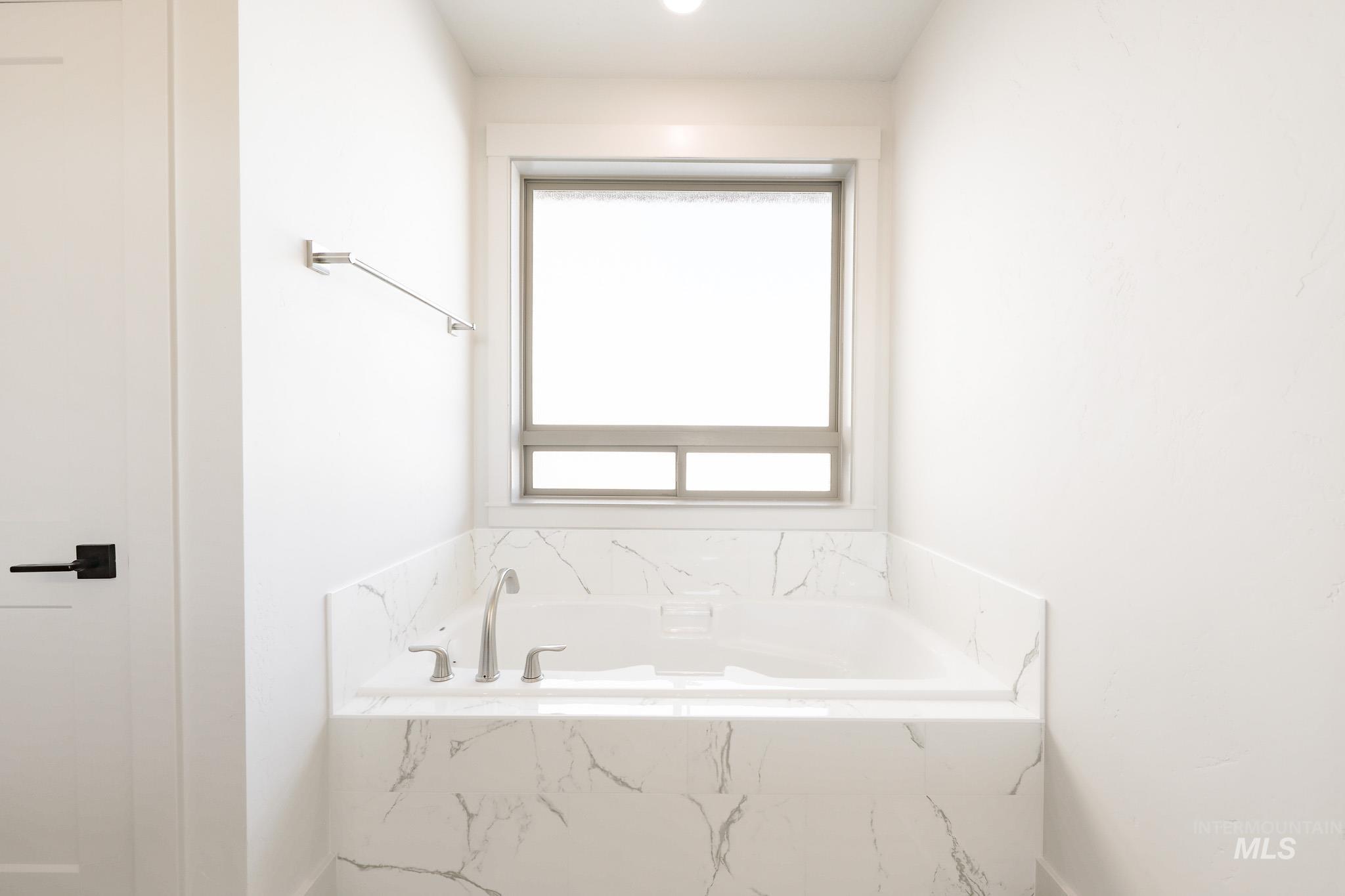 7195 E Merlin Hawk Ct, Nampa, Idaho 83686, 3 Bedrooms, 2 Bathrooms, Residential For Sale, Price $879,500,MLS 98954181