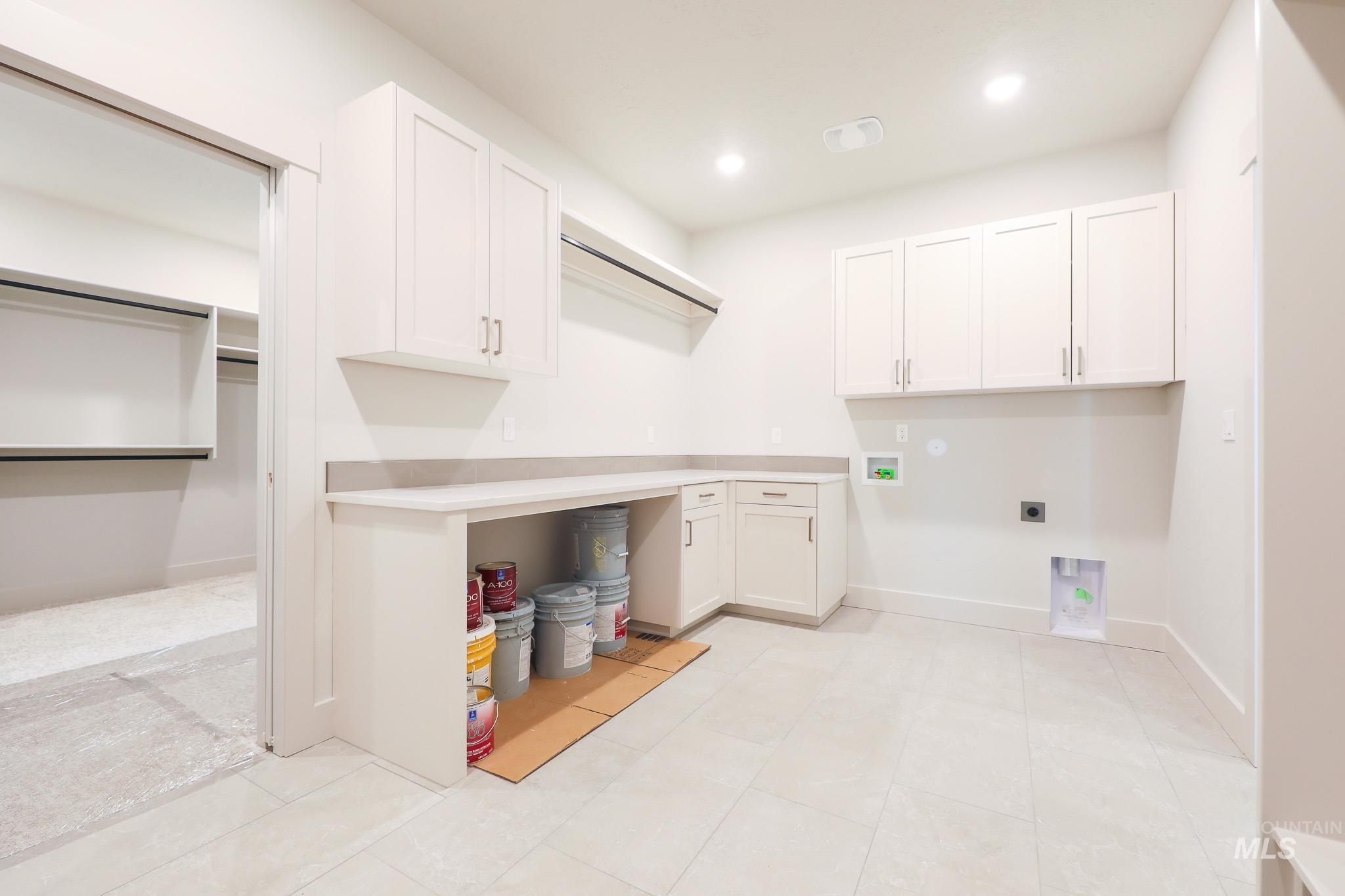 7195 E Merlin Hawk Ct, Nampa, Idaho 83686, 3 Bedrooms, 2 Bathrooms, Residential For Sale, Price $879,500,MLS 98954181