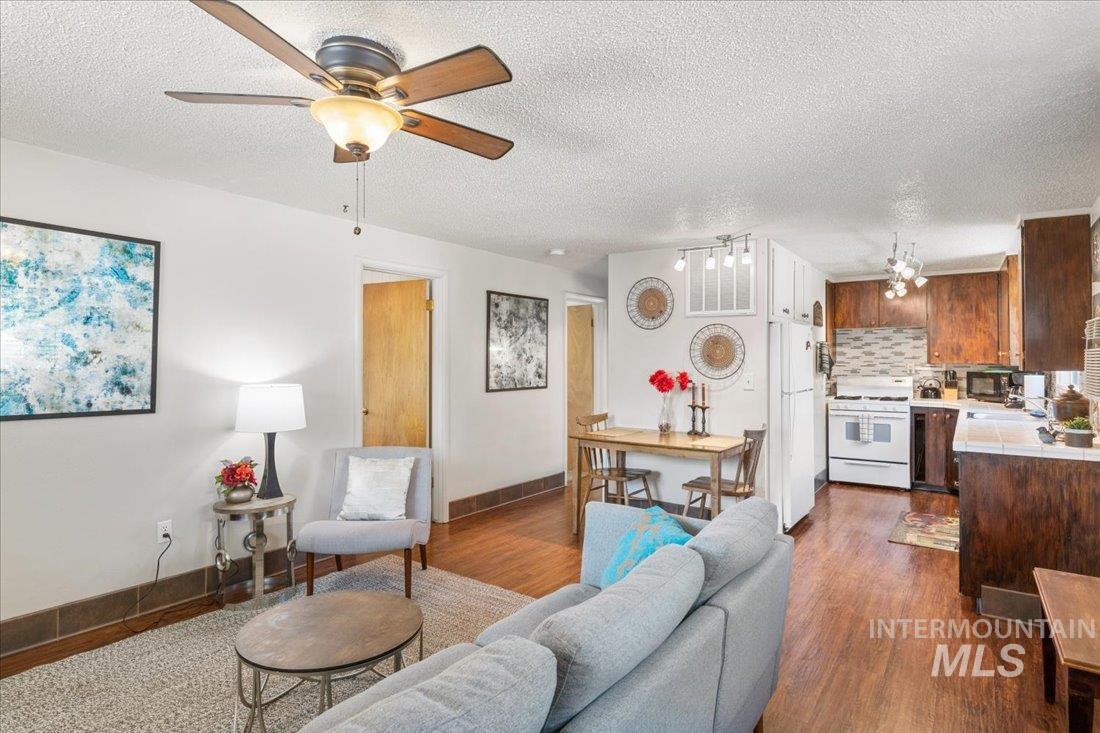 2401 N 26Th St, Boise, Idaho 83702, 4 Bedrooms, 2 Bathrooms, Residential Income For Sale, Price $1,295,000, 98954197