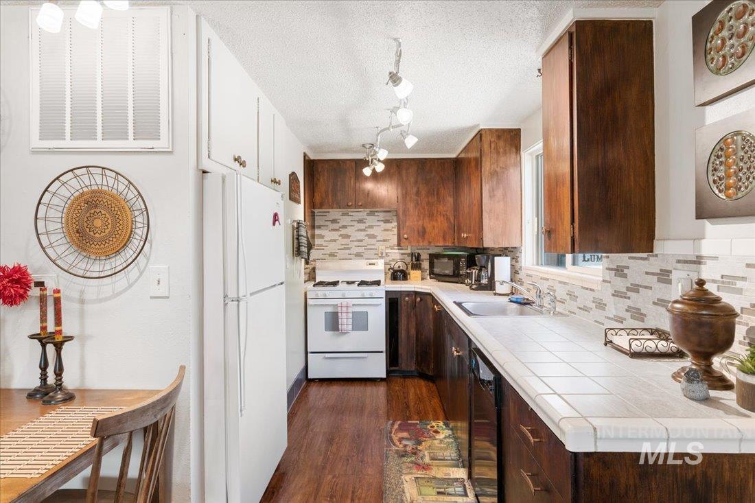 2401 N 26Th St, Boise, Idaho 83702, 4 Bedrooms, 2 Bathrooms, Residential Income For Sale, Price $1,295,000, 98954197