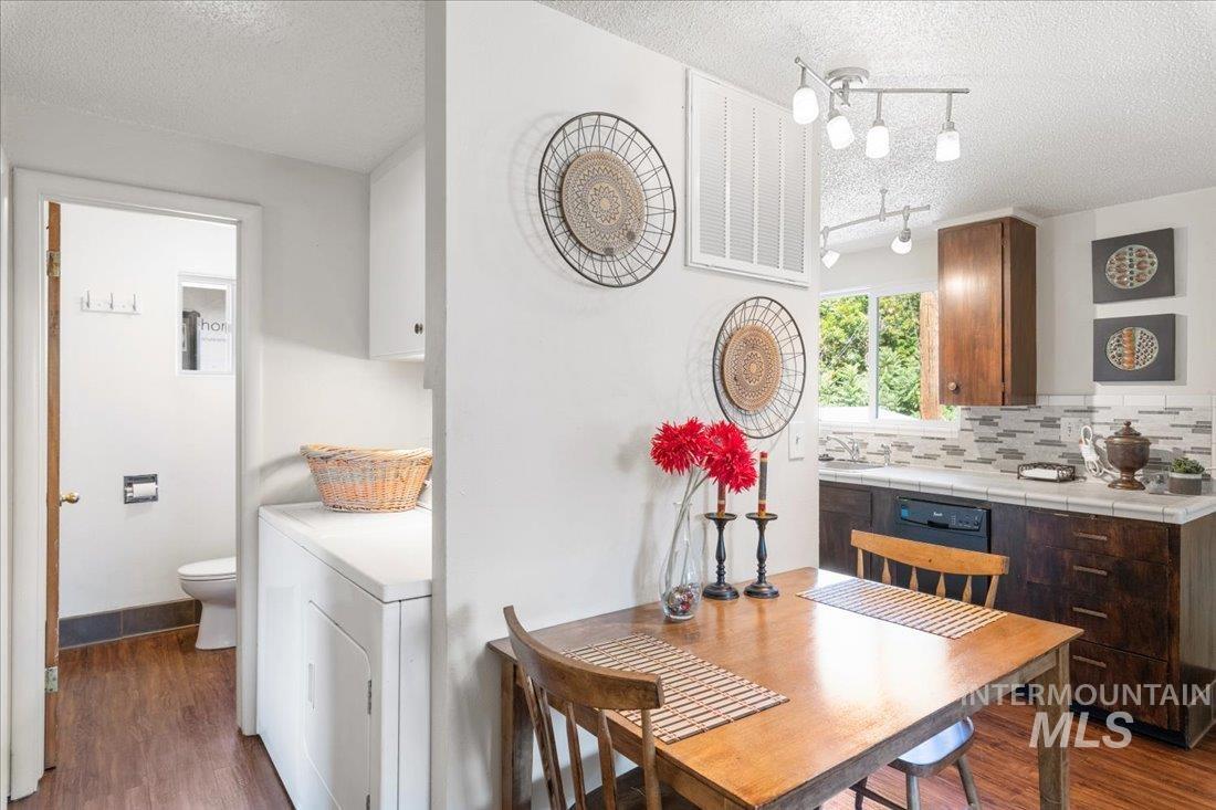 2401 N 26Th St, Boise, Idaho 83702, 4 Bedrooms, 2 Bathrooms, Residential Income For Sale, Price $1,295,000, 98954197