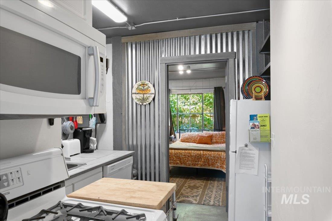 2401 N 26Th St, Boise, Idaho 83702, 4 Bedrooms, 2 Bathrooms, Residential Income For Sale, Price $1,295,000, 98954197