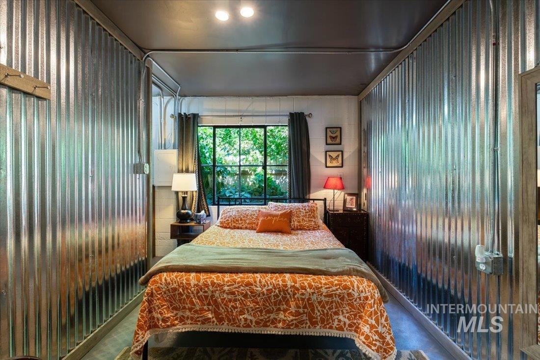 2401 N 26Th St, Boise, Idaho 83702, 4 Bedrooms, 2 Bathrooms, Residential Income For Sale, Price $1,295,000, 98954197