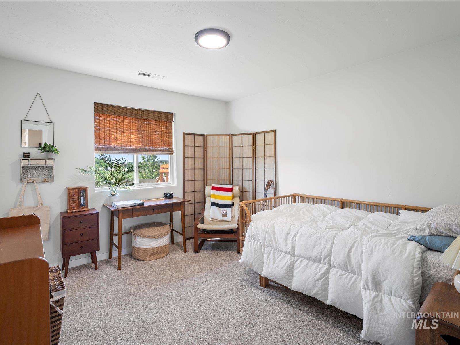 11865 W Red Clover St, Star, Idaho 83669, 4 Bedrooms, 3 Bathrooms, Residential For Sale, Price $574,990,MLS 98954201