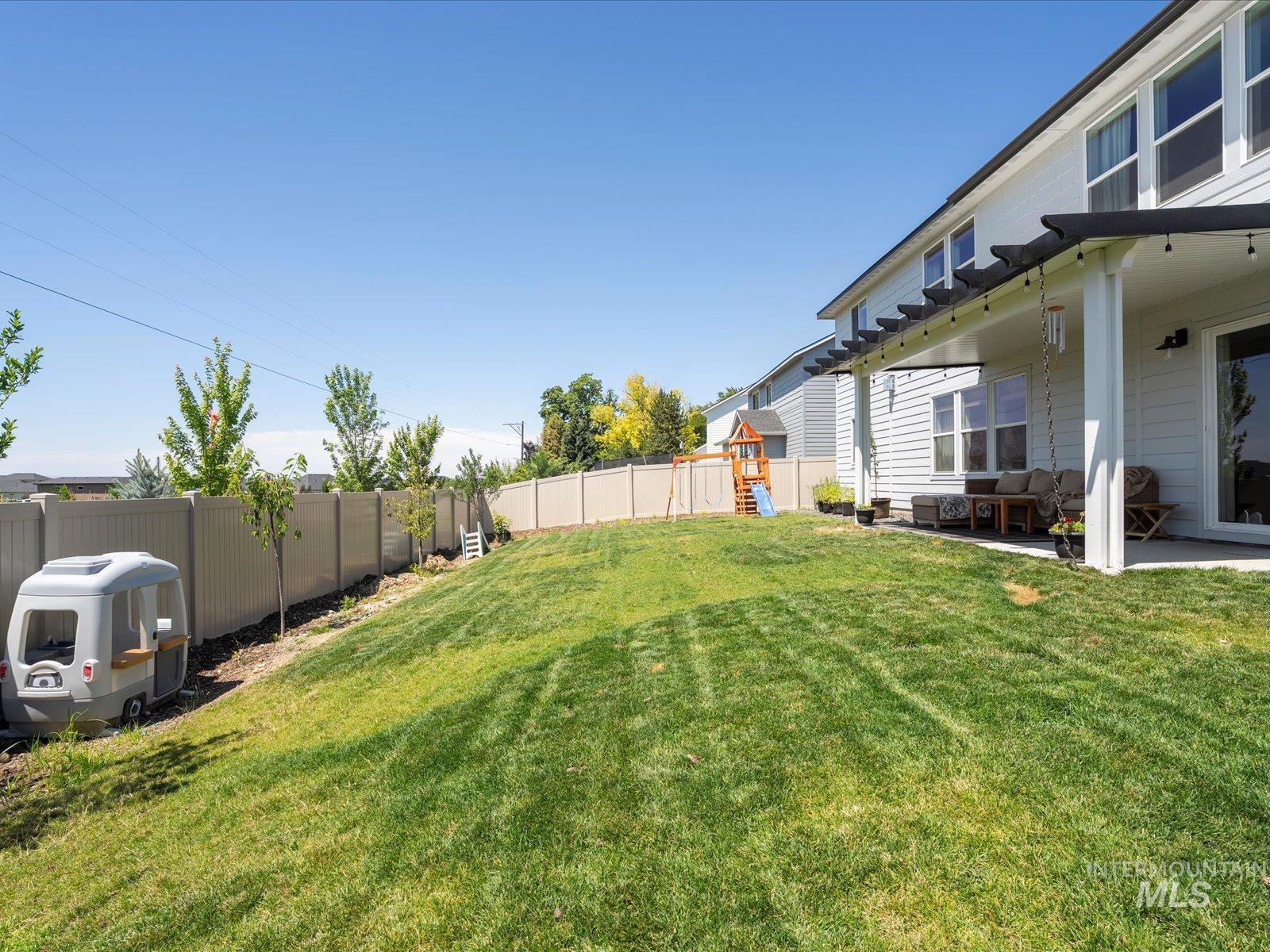 11865 W Red Clover St, Star, Idaho 83669, 4 Bedrooms, 3 Bathrooms, Residential For Sale, Price $574,990,MLS 98954201