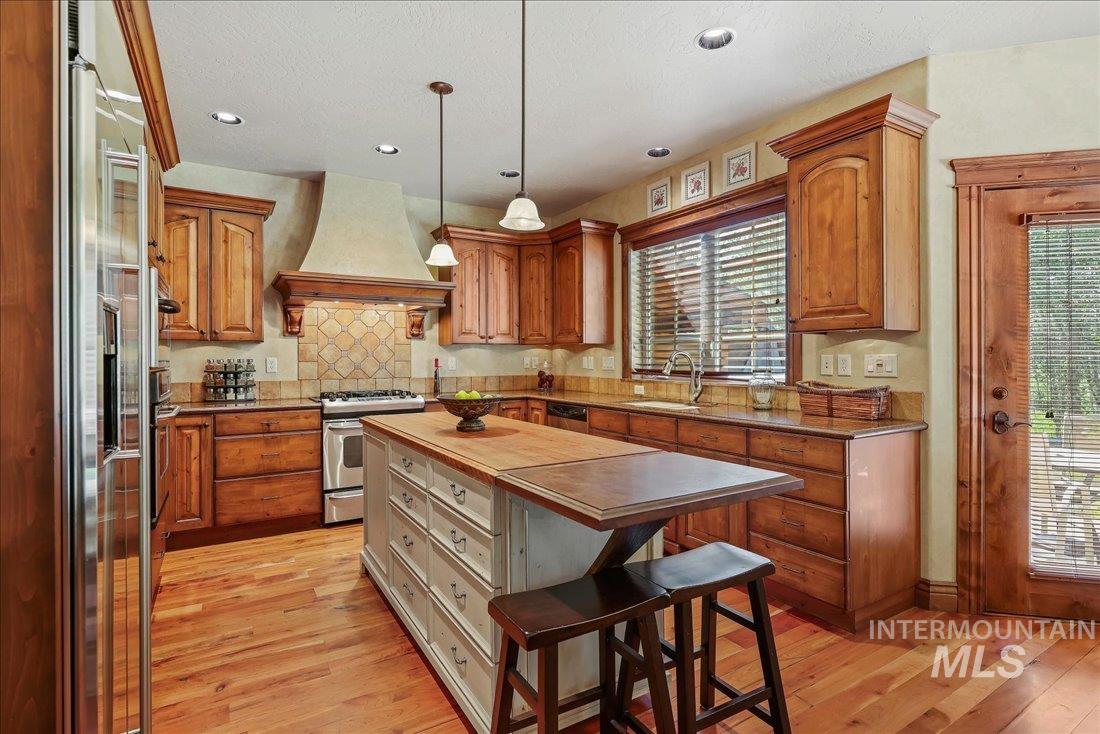 622 Blue Water Circle, McCall, Idaho 83638, 3 Bedrooms, 3.5 Bathrooms, Residential For Sale, Price $1,372,000,MLS 98954227