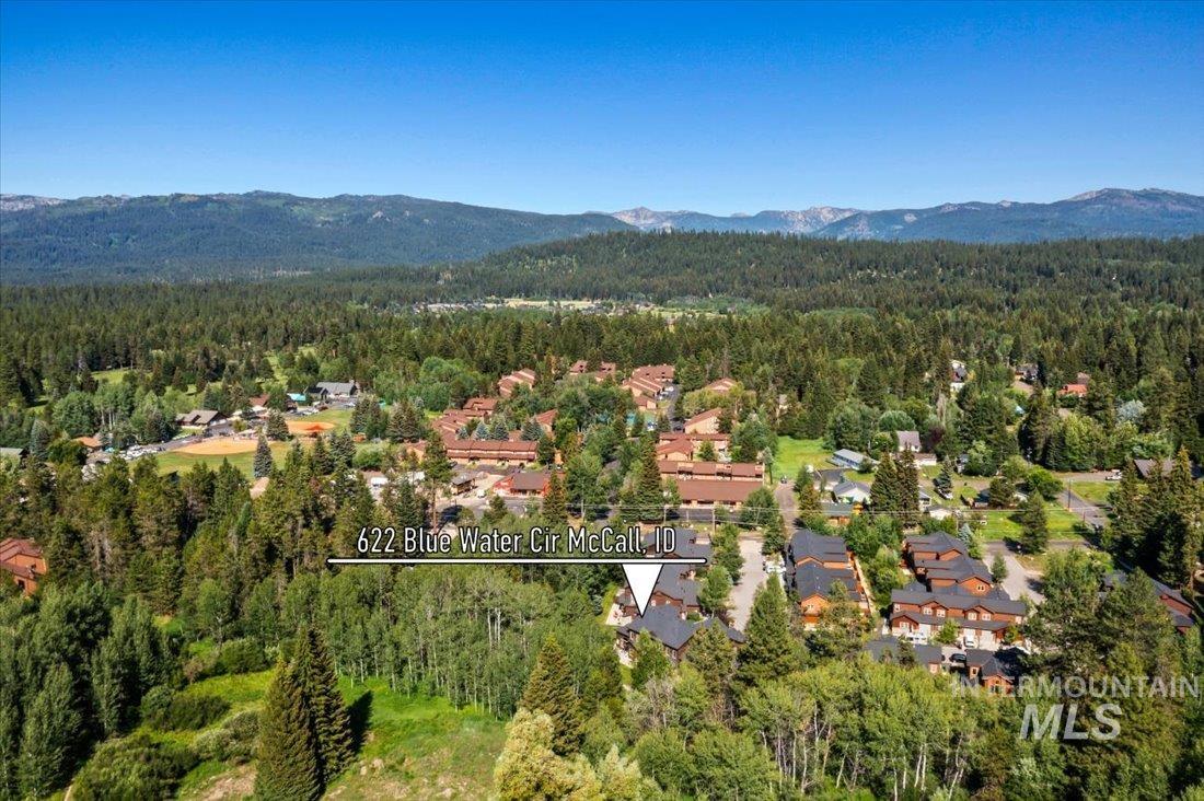 622 Blue Water Circle, McCall, Idaho 83638, 3 Bedrooms, 3.5 Bathrooms, Residential For Sale, Price $1,372,000,MLS 98954227
