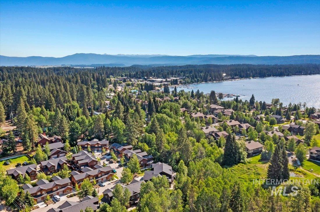 622 Blue Water Circle, McCall, Idaho 83638, 3 Bedrooms, 3.5 Bathrooms, Residential For Sale, Price $1,372,000,MLS 98954227