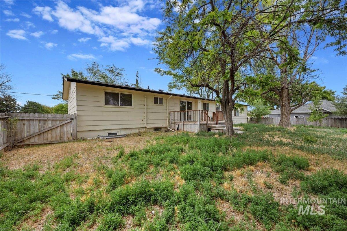 934 Fair St., Buhl, Idaho 83316, 6 Bedrooms, 3 Bathrooms, Residential For Sale, Price $379,900,MLS 98954232