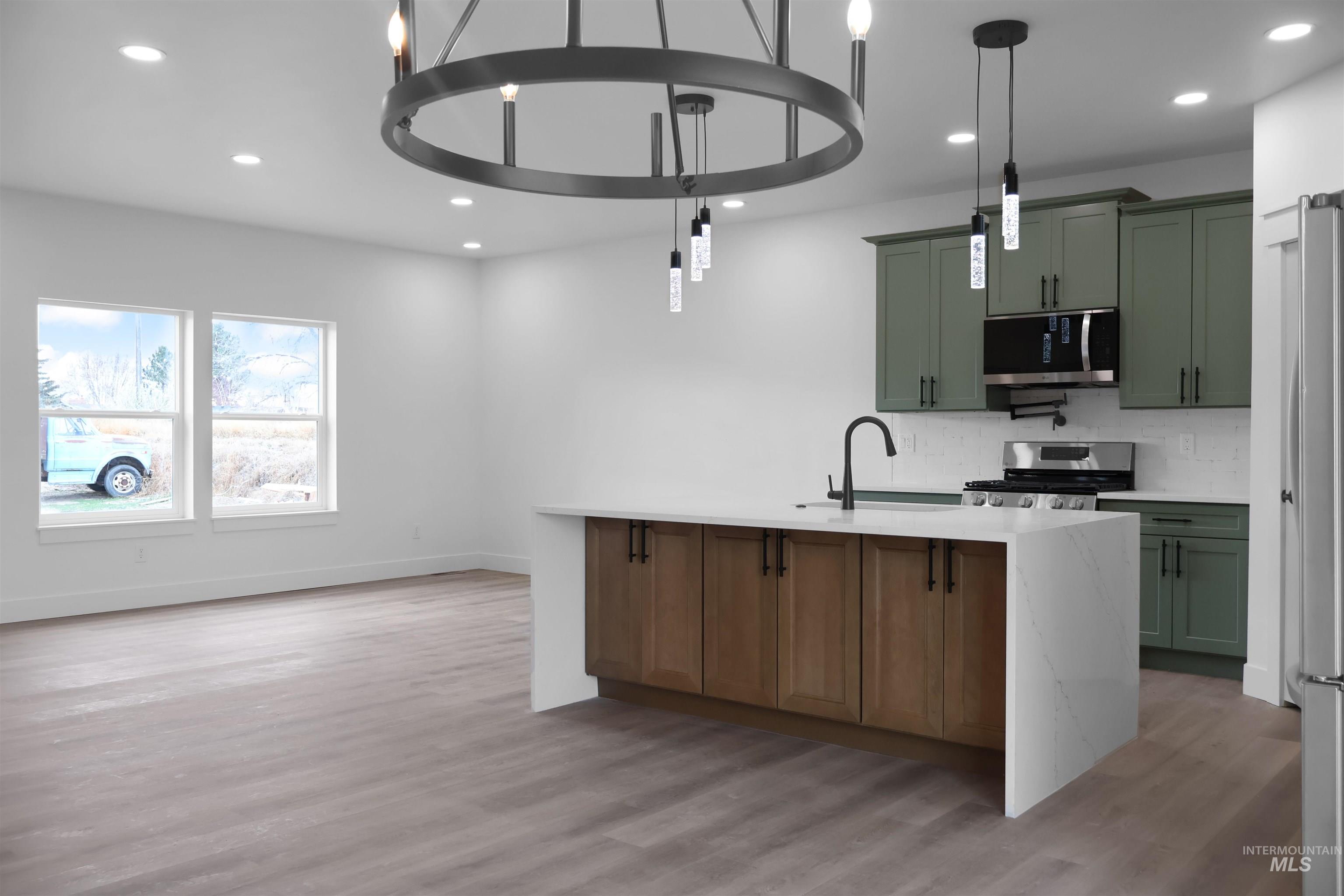 1120 14th St, Rupert, Idaho 83350, 4 Bedrooms, 2.5 Bathrooms, Residential For Sale, Price $385,000,MLS 98954276