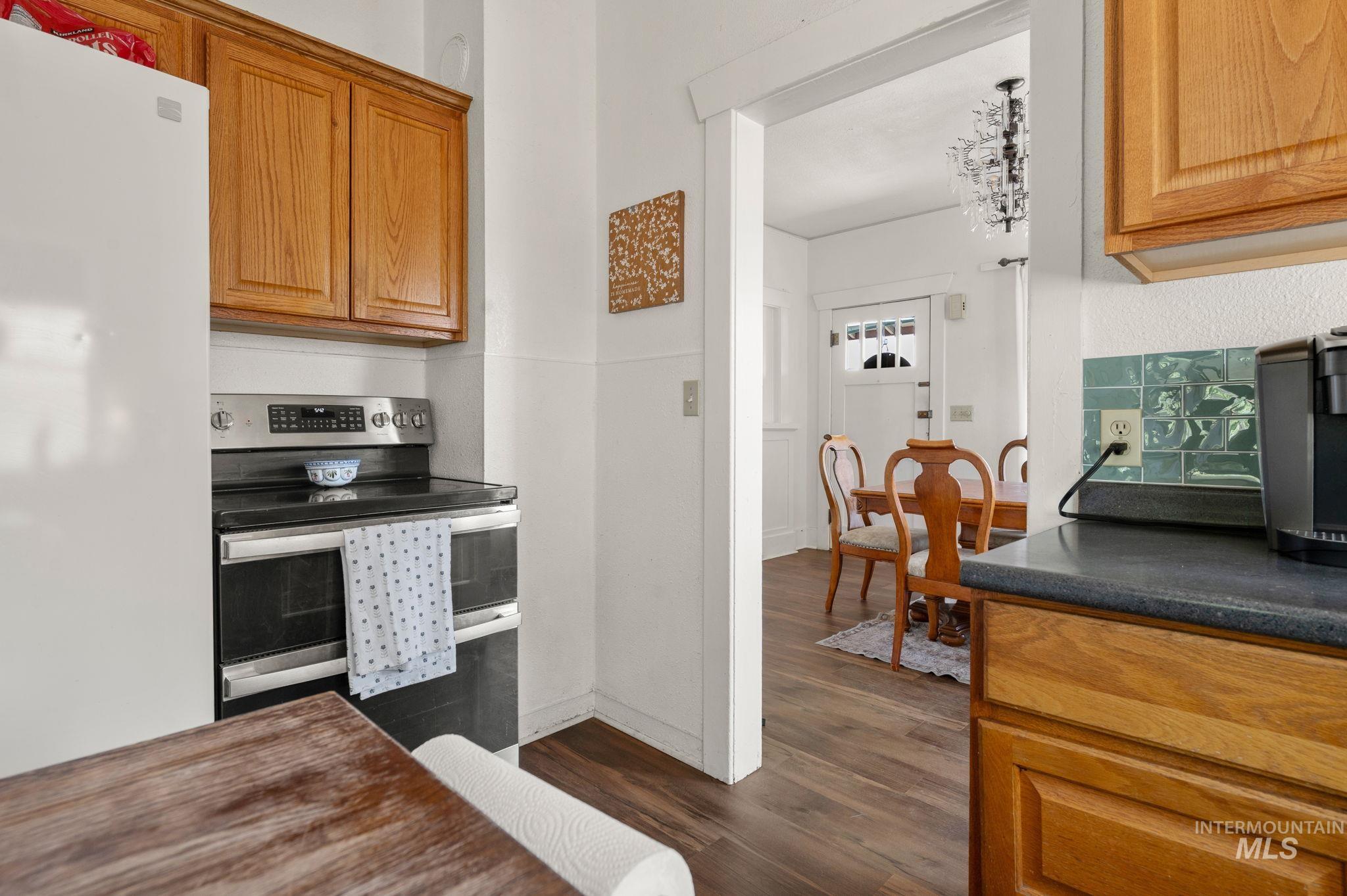 710 12th Street, Clarkston, Washington 99403, 4 Bedrooms, 2 Bathrooms, Residential For Sale, Price $335,000,MLS 98954360