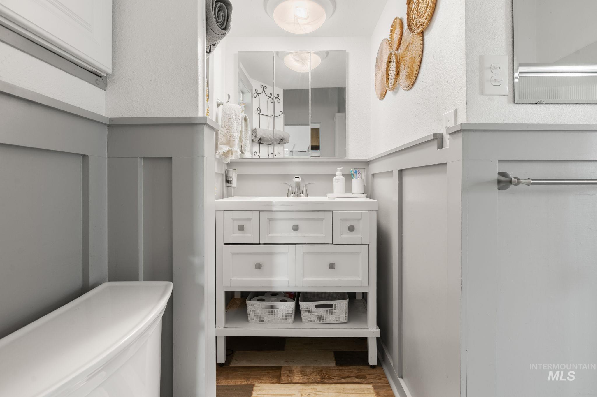 710 12th Street, Clarkston, Washington 99403, 4 Bedrooms, 2 Bathrooms, Residential For Sale, Price $335,000,MLS 98954360