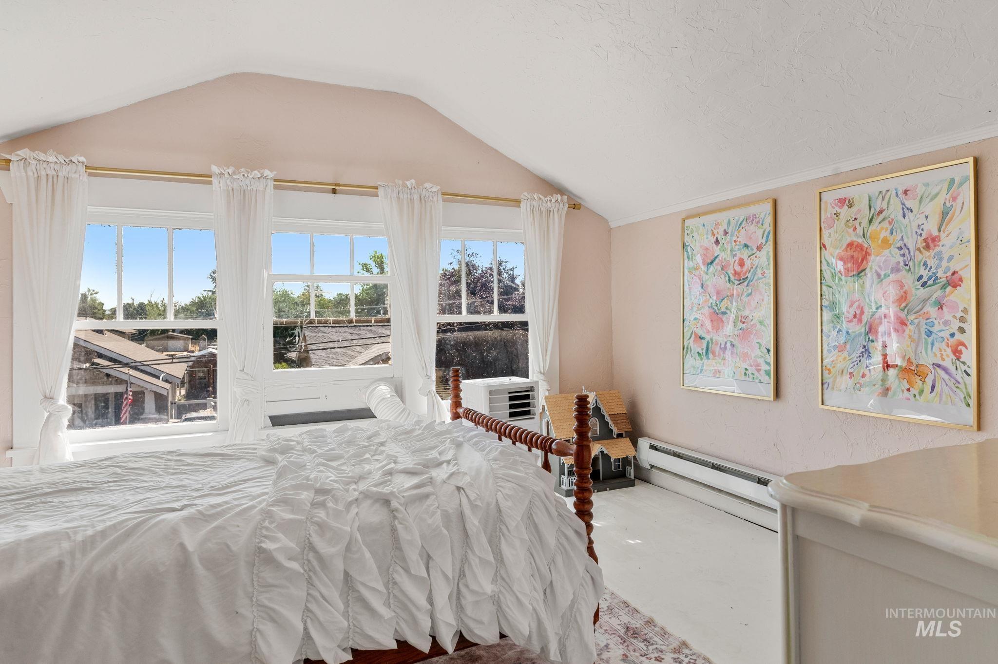 710 12th Street, Clarkston, Washington 99403, 4 Bedrooms, 2 Bathrooms, Residential For Sale, Price $335,000,MLS 98954360