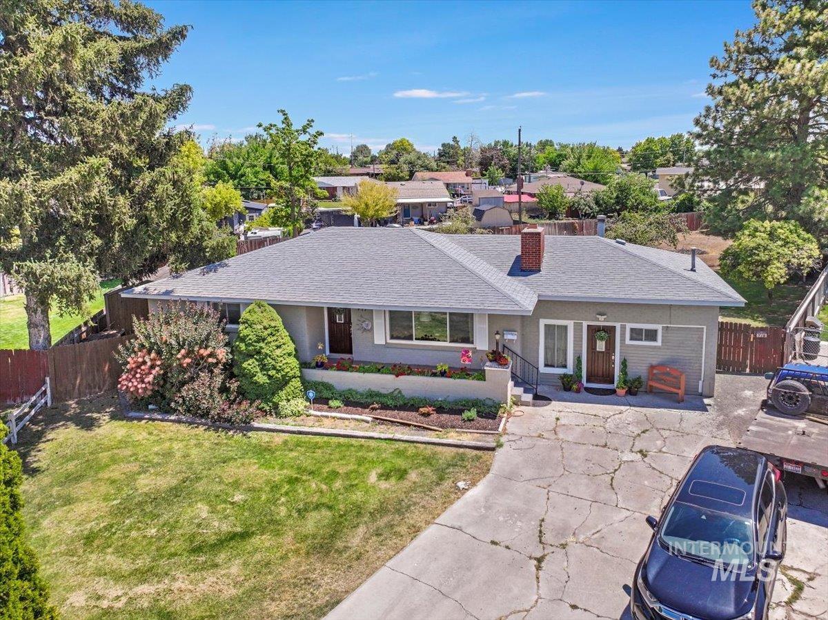 917 Del Mar Circle, Twin Falls, Idaho 83301, 4 Bedrooms, 2.5 Bathrooms, Residential For Sale, Price $350,000,MLS 98954378