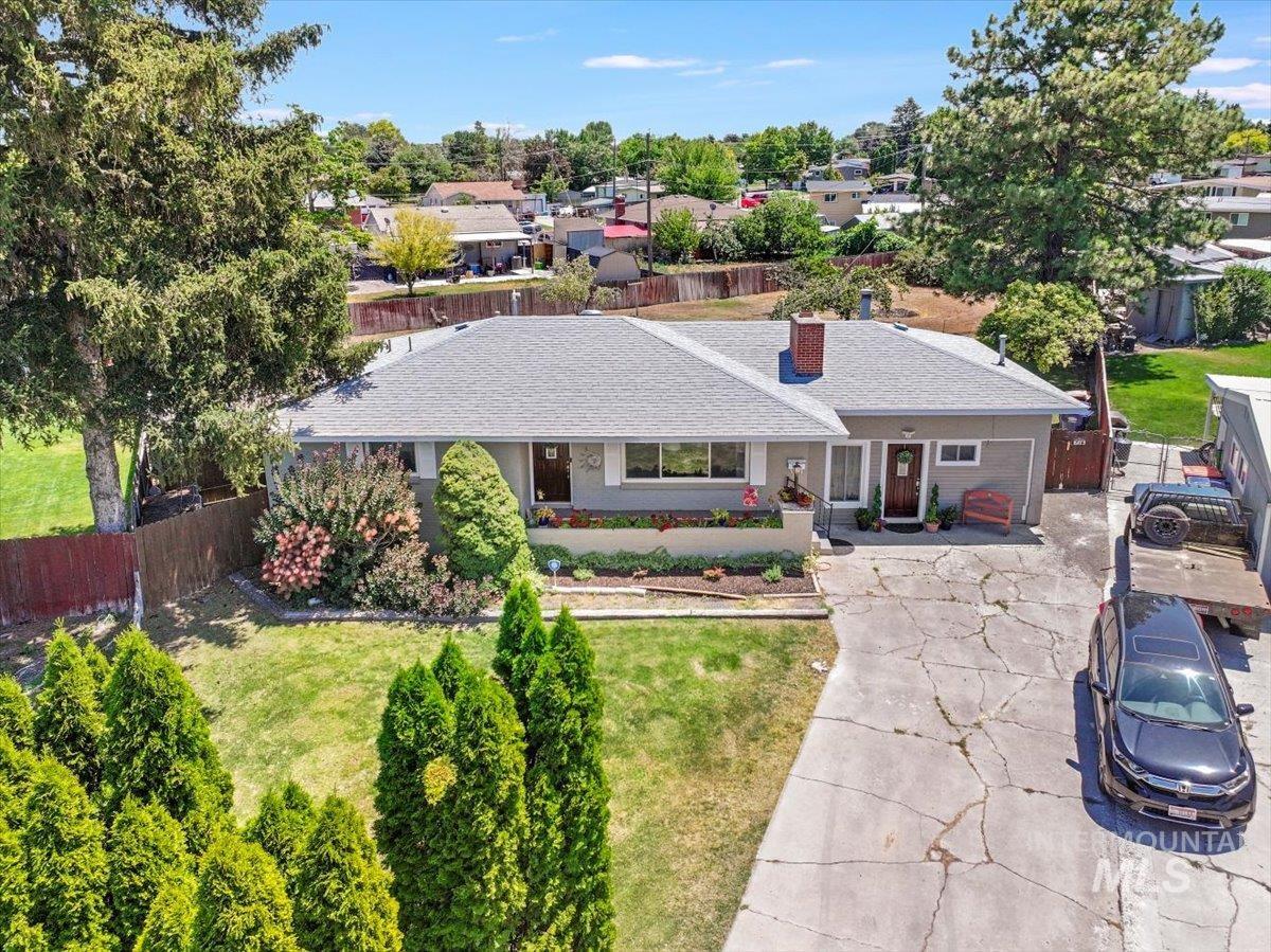 917 Del Mar Circle, Twin Falls, Idaho 83301, 4 Bedrooms, 2.5 Bathrooms, Residential For Sale, Price $350,000,MLS 98954378